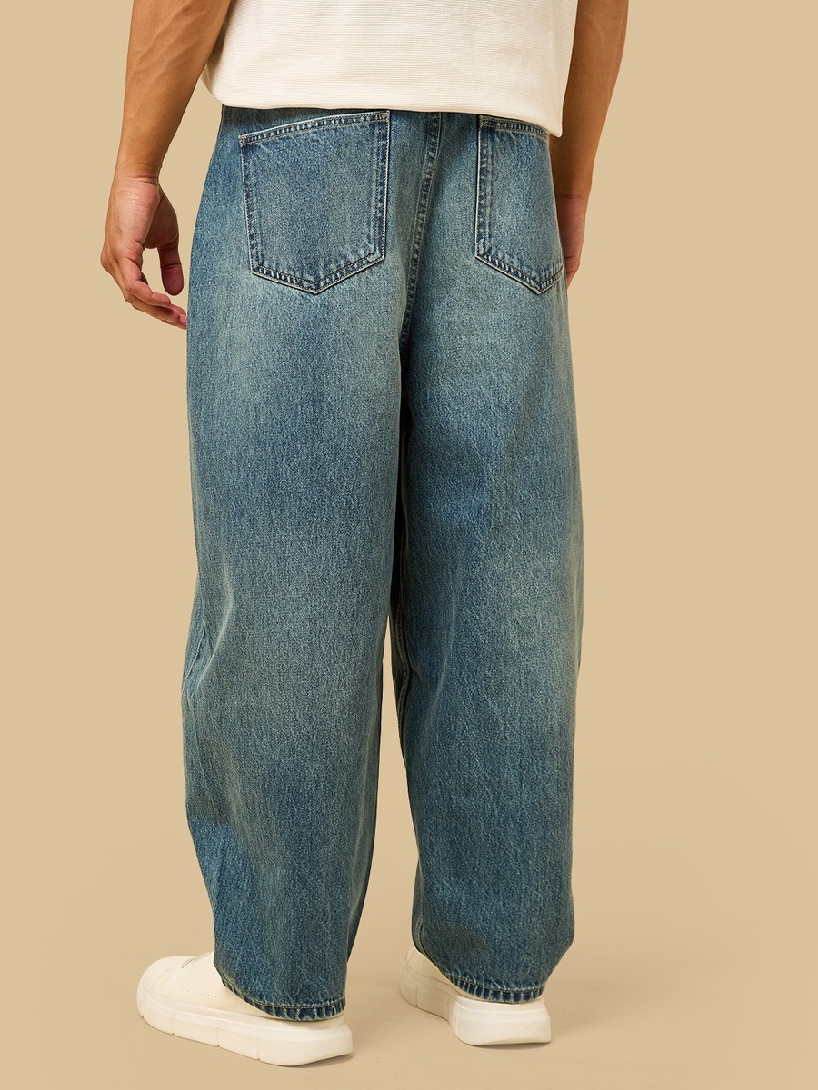 Barrel Fit Jeans