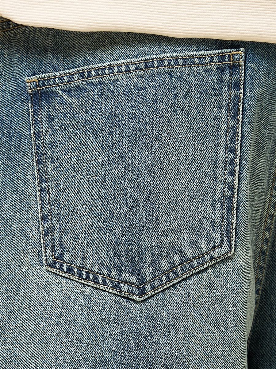 Barrel Fit Jeans