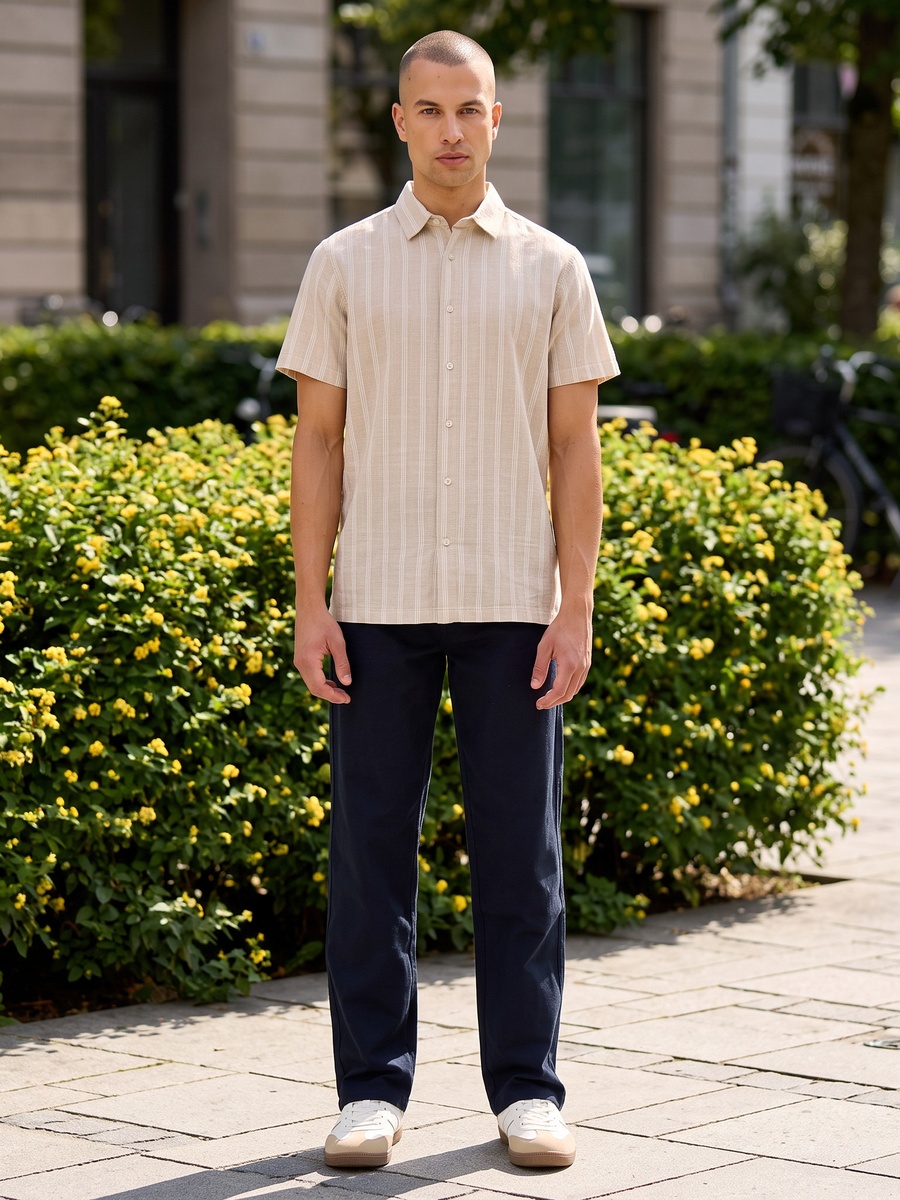 Mid-Rise Relaxed Fit Pants