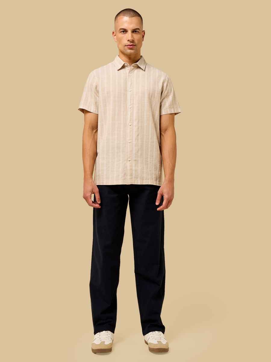 Mid-Rise Relaxed Fit Pants