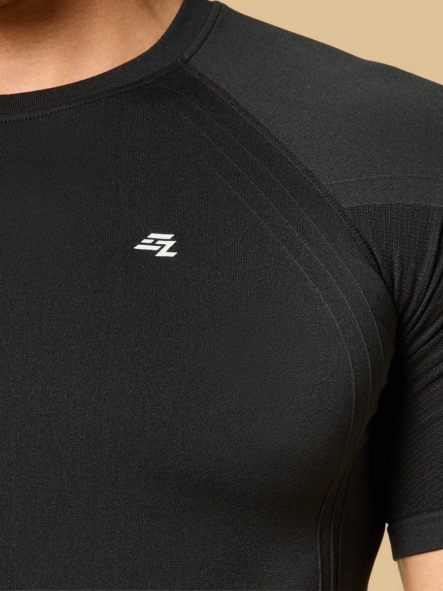 Seamless Body Fit T-Shirt