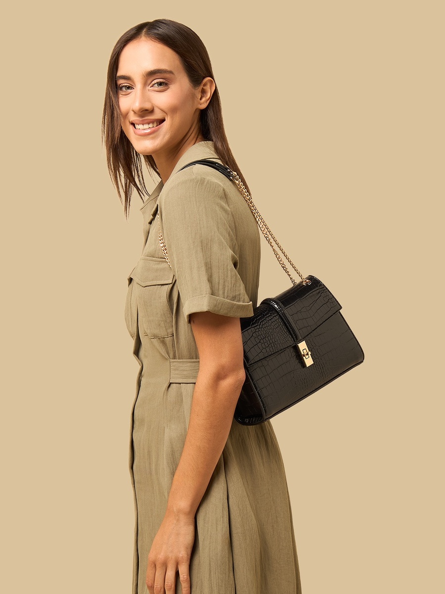 Textured Crossbody Bag with Chain Strap