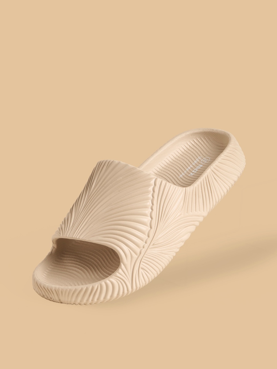 Textured Beach Slippers