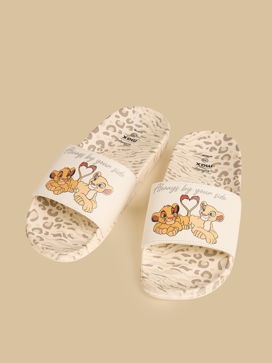 The Lion King Print Beach Slippers