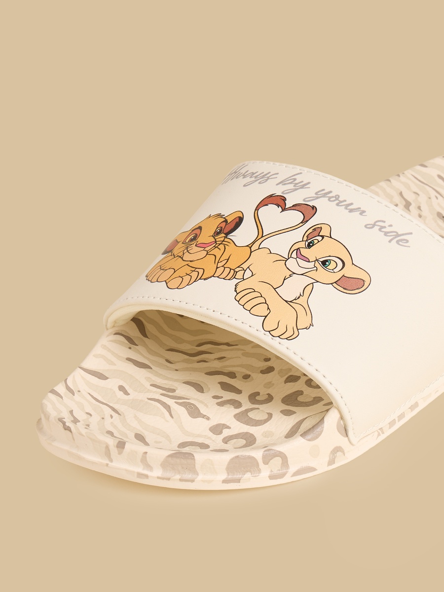The Lion King Print Beach Slippers