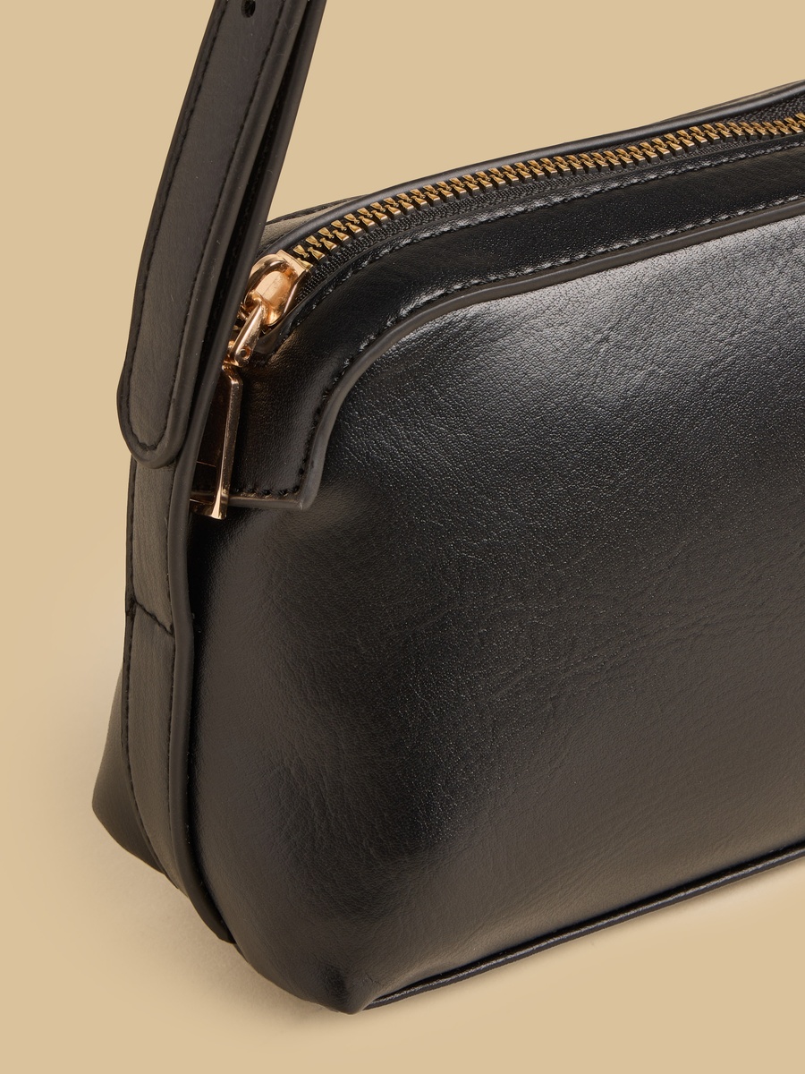 Shoulder Bag with Zip Closure