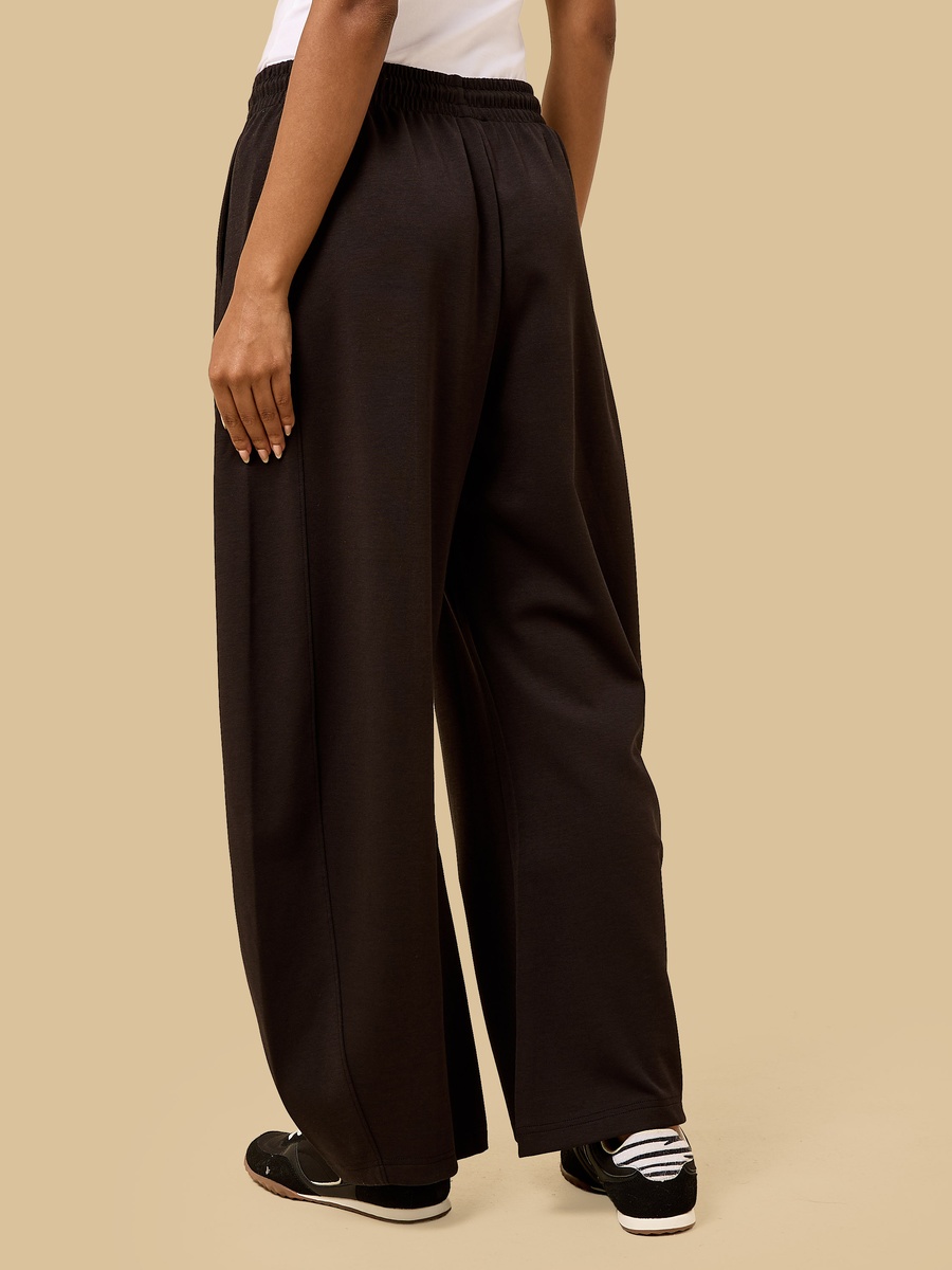 Barrel Fit Joggers