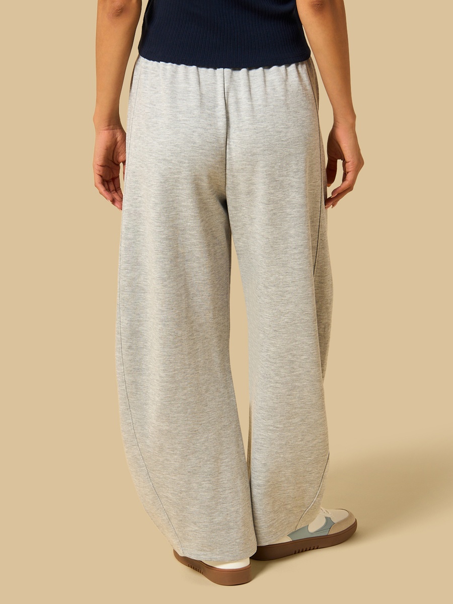 Barrel Fit Joggers
