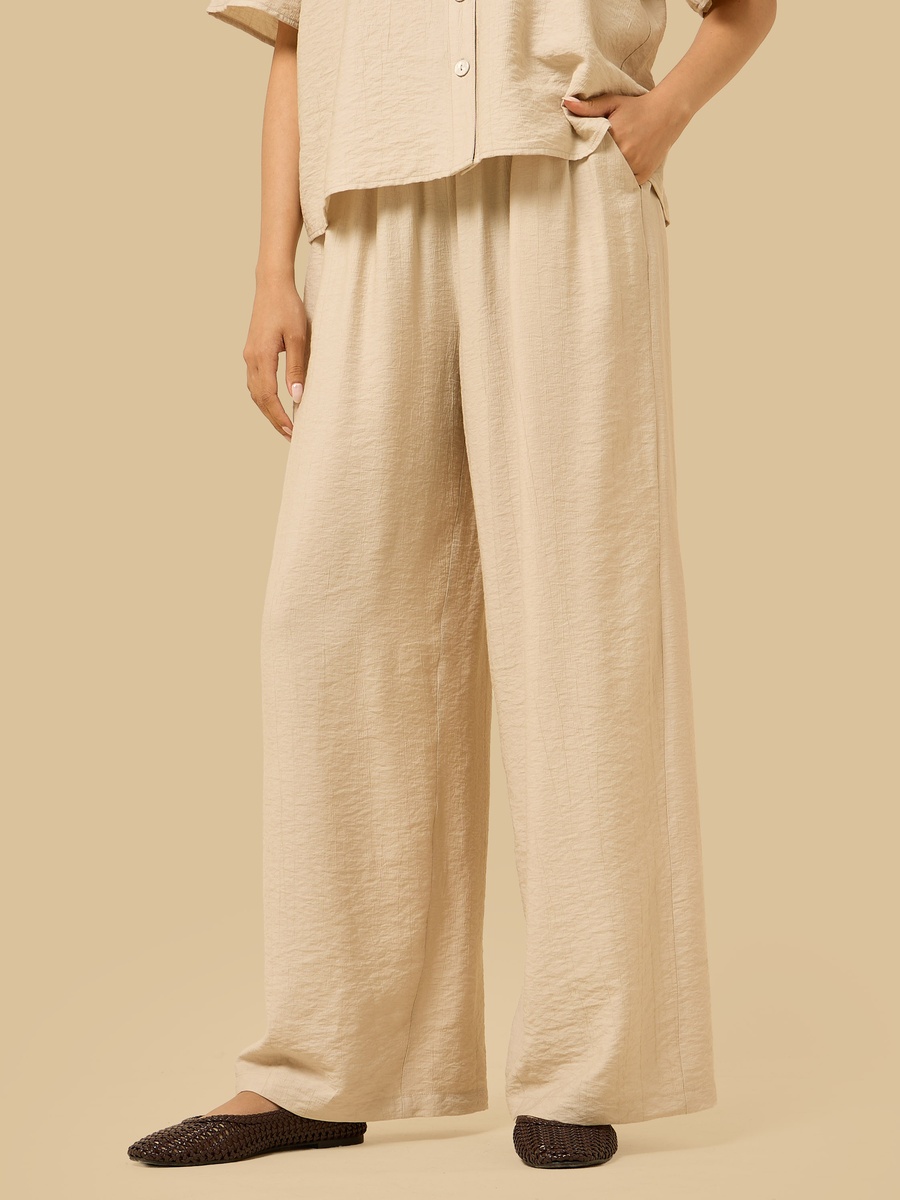 Textured Wide Leg Pants