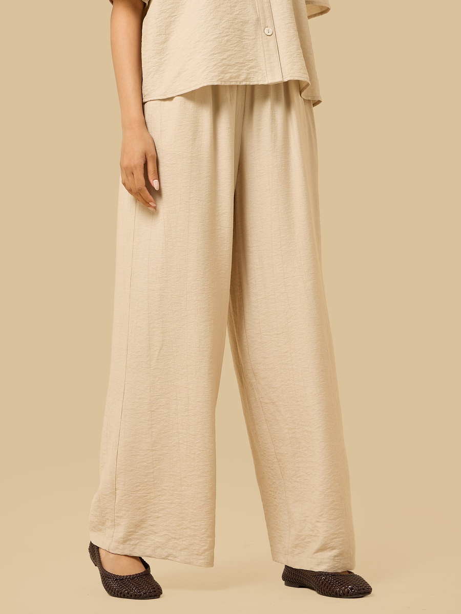 Textured Wide Leg Pants