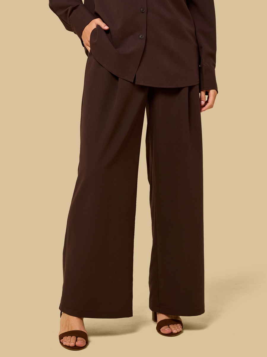 بنطال بأرجل واسعة بجيوب