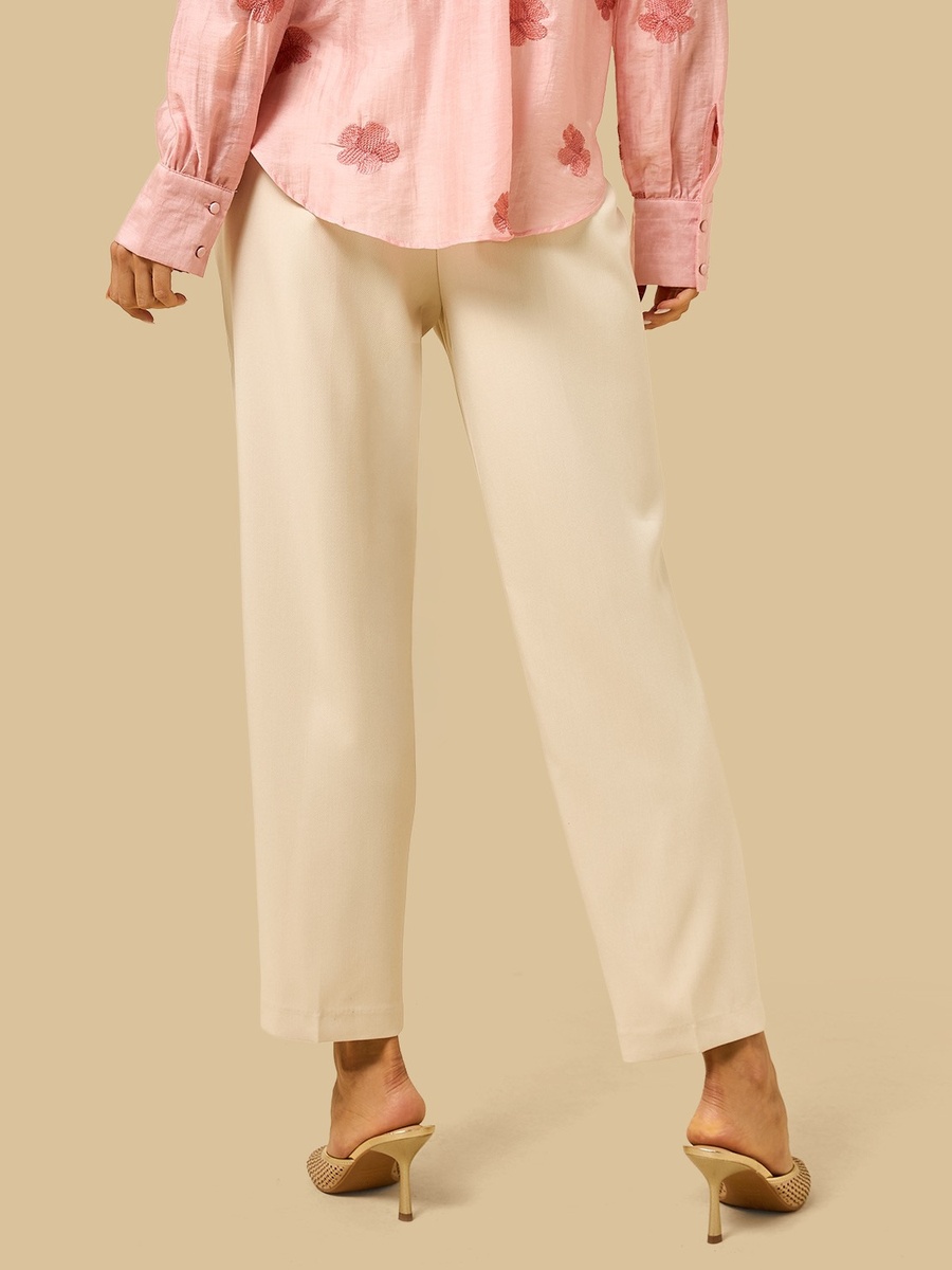 Pintuck Detail Tapered Pants