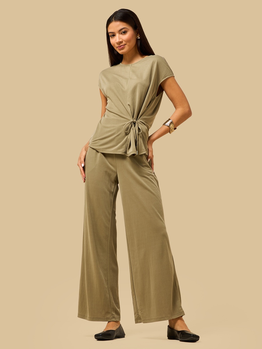 Extended Sleeves Top with Tie-Up