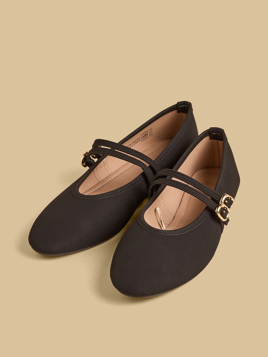 Ballerina Shoes with Buckle Closure