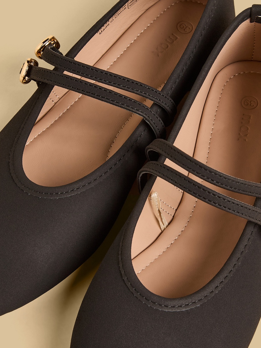 Ballerina Shoes with Buckle Closure