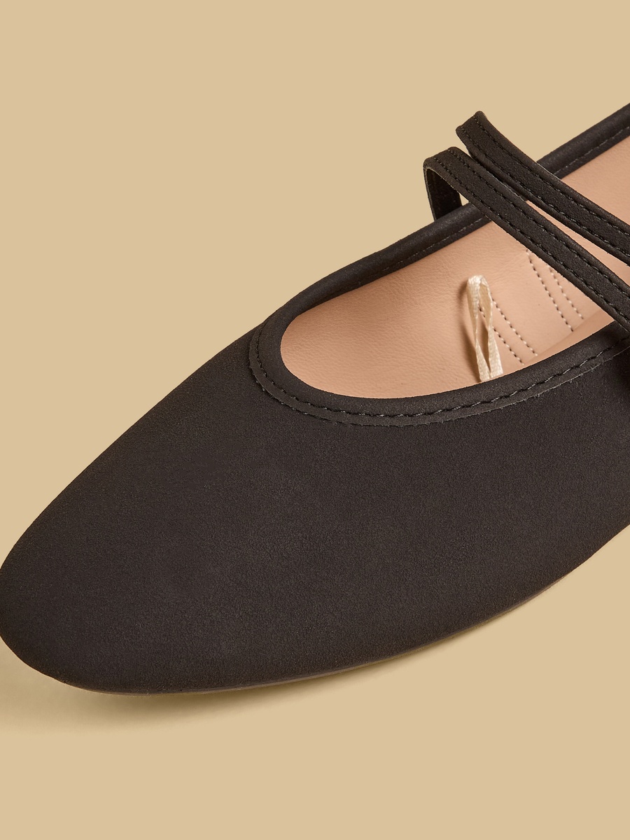 Ballerina Shoes with Buckle Closure