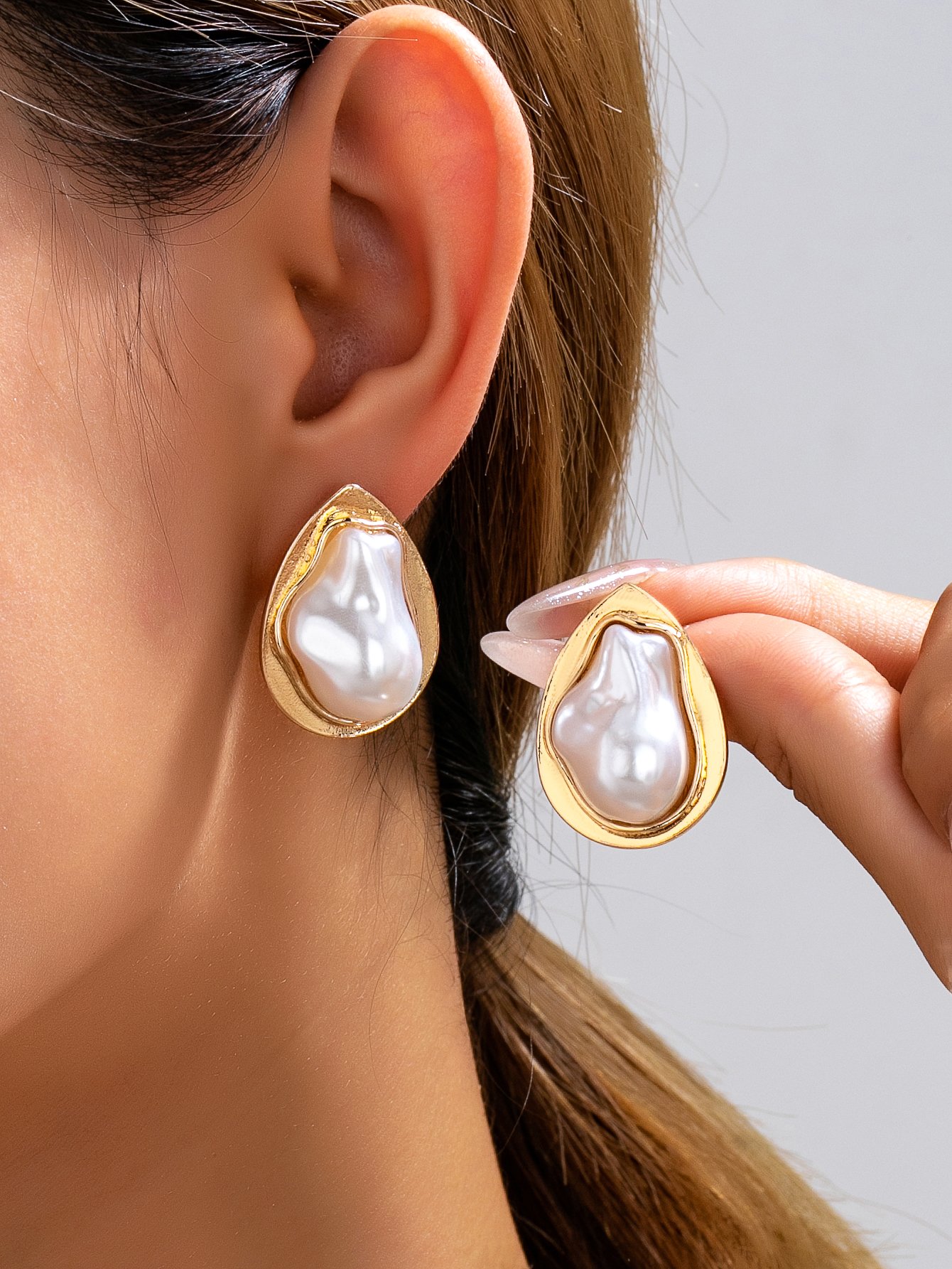 Gold Teardrop Baroque Pearl Stud Earrings for Women - Casual 