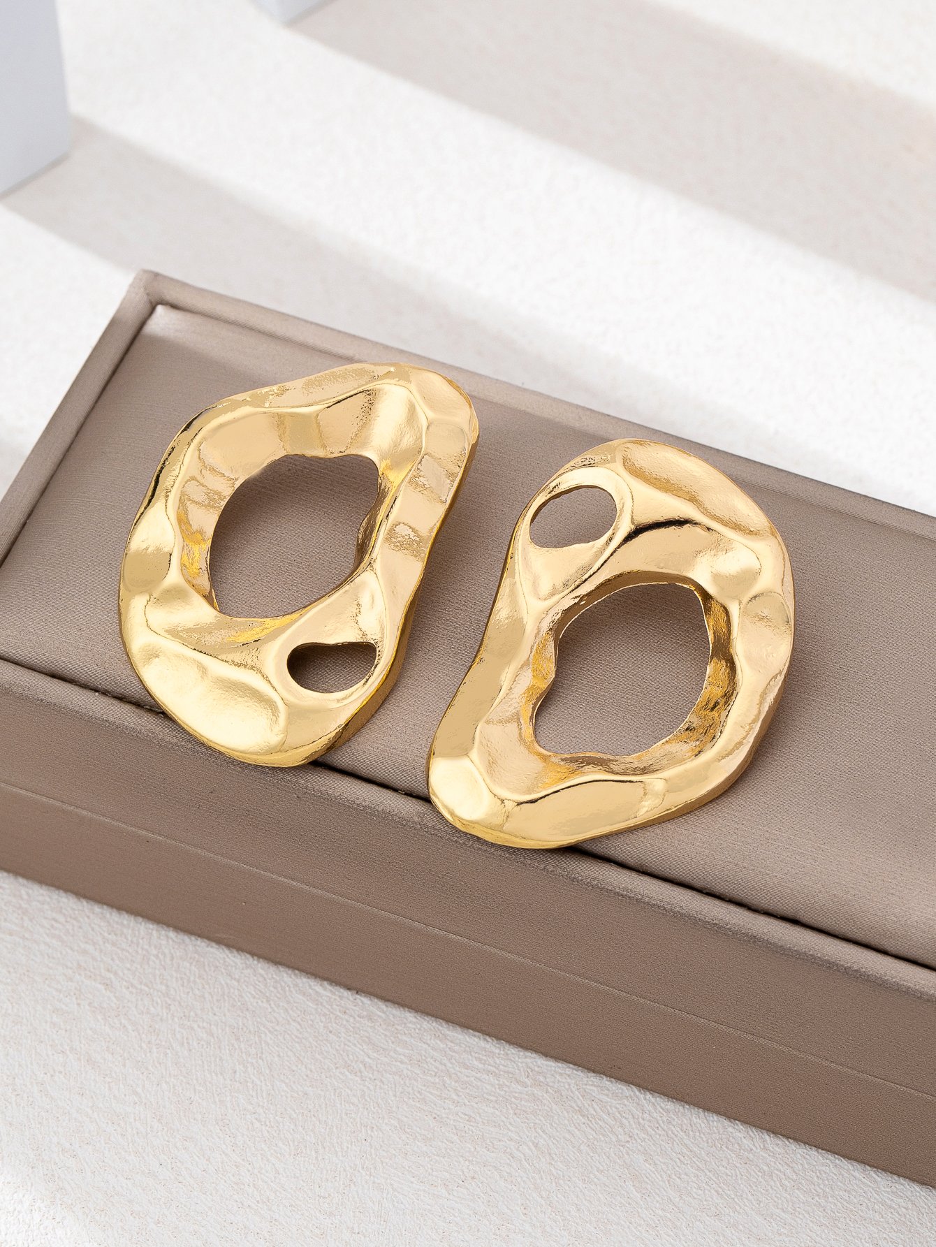 Geometric Irregular Gold Stud Earrings for Women - Casual  Style
