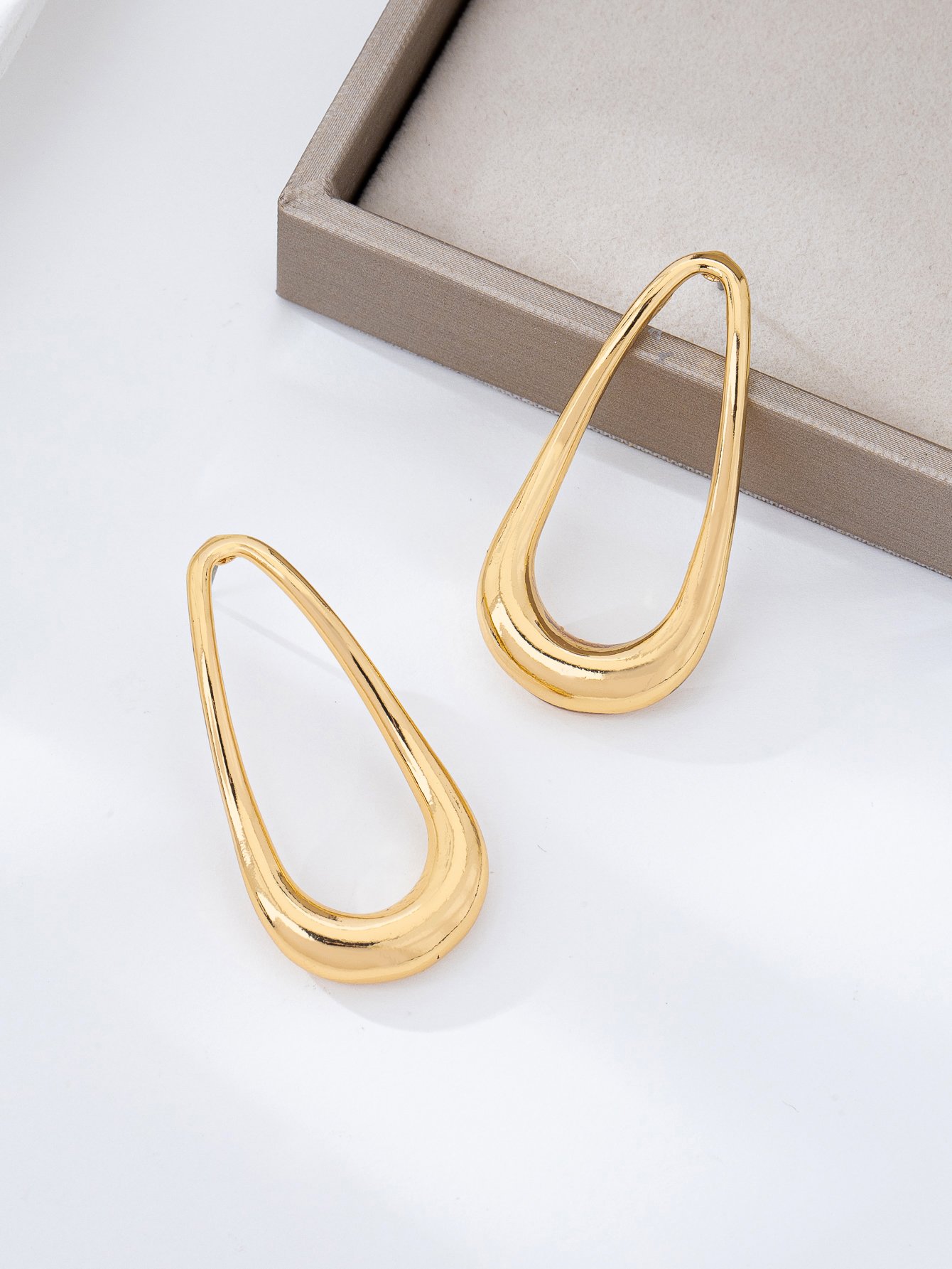 Gold Plain Earrings