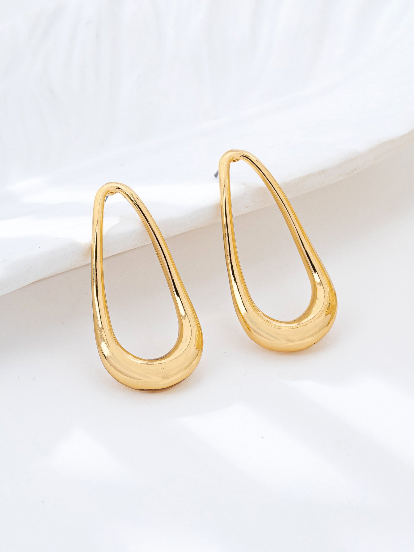 Gold Plain Earrings