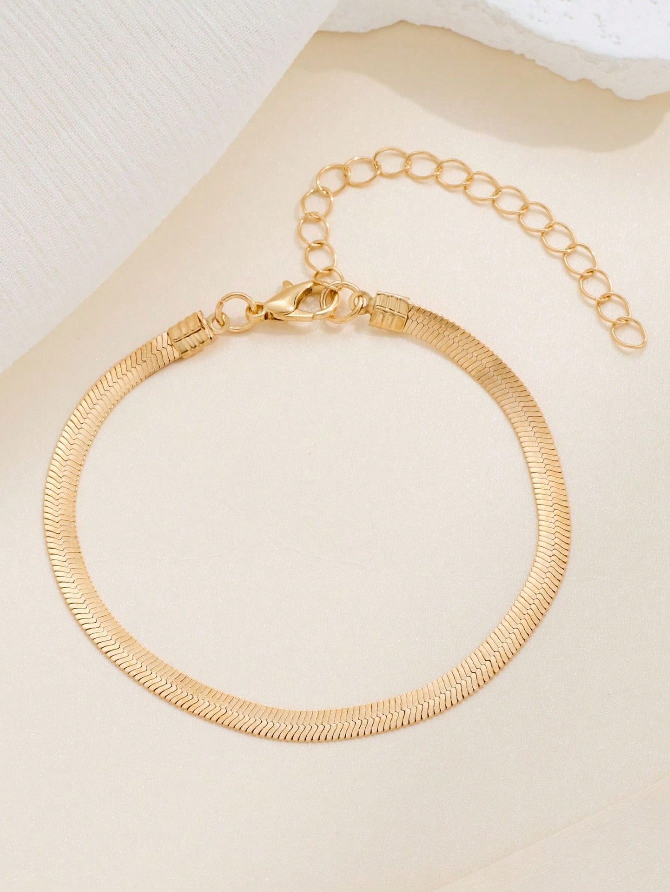 Gold Link Bracelet - Simple Everyday Style.