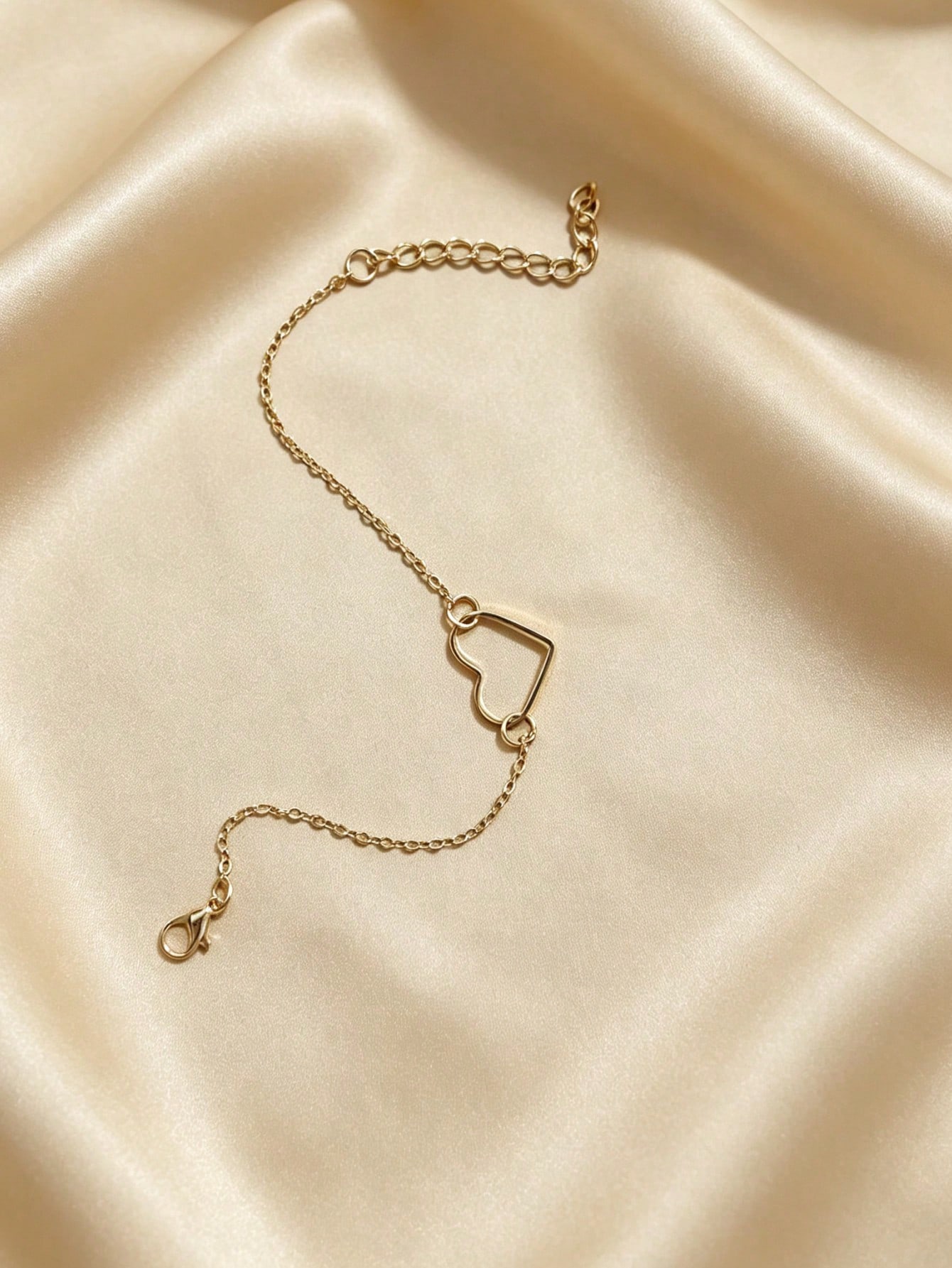Gold Heart Link Bracelet for Women - Everyday Jewelry.