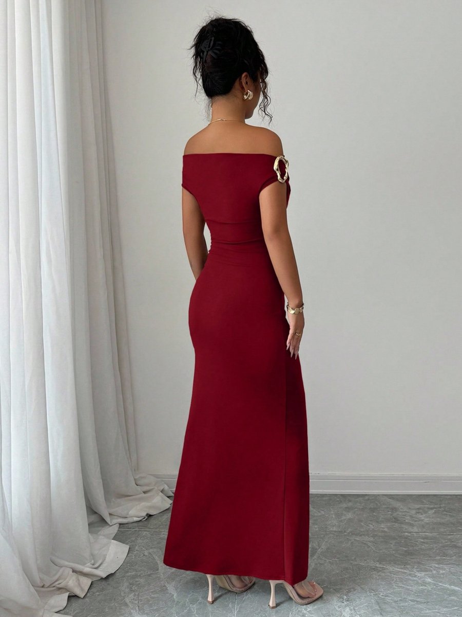 Burgundy Off-Shoulder Bodycon Maxi Dress
