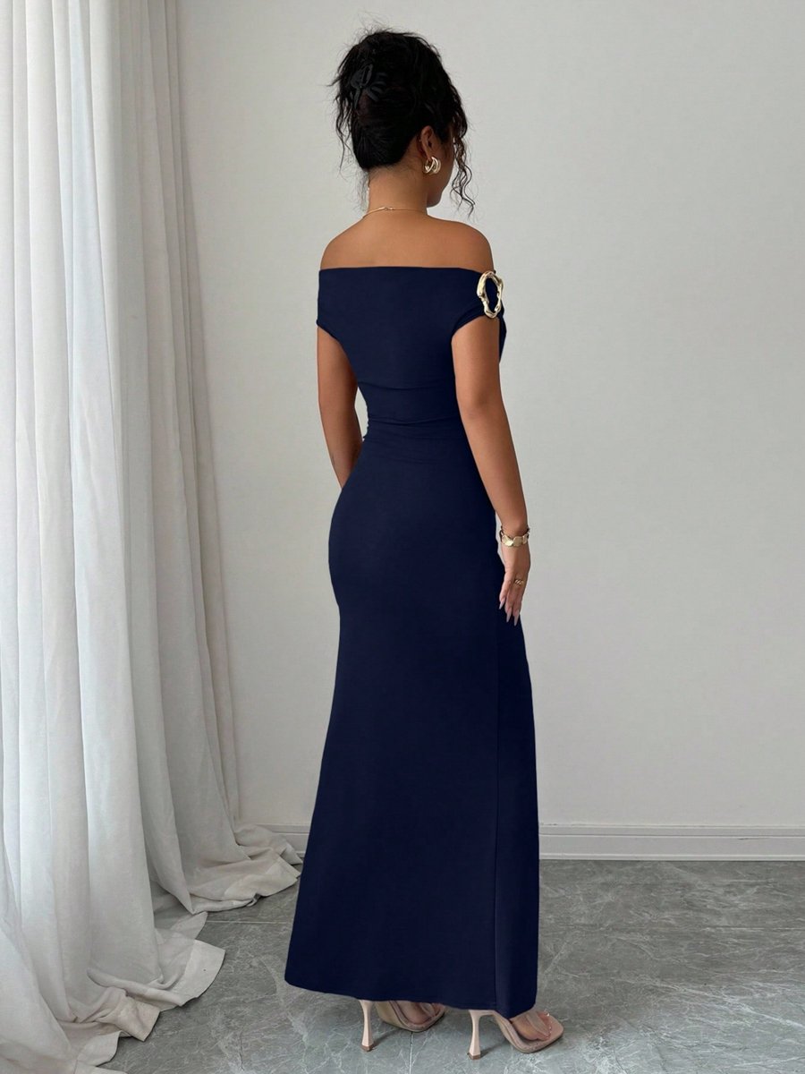Navy Blue Bodycon Maxi Dress with Off-Shoulder and Ruched Design