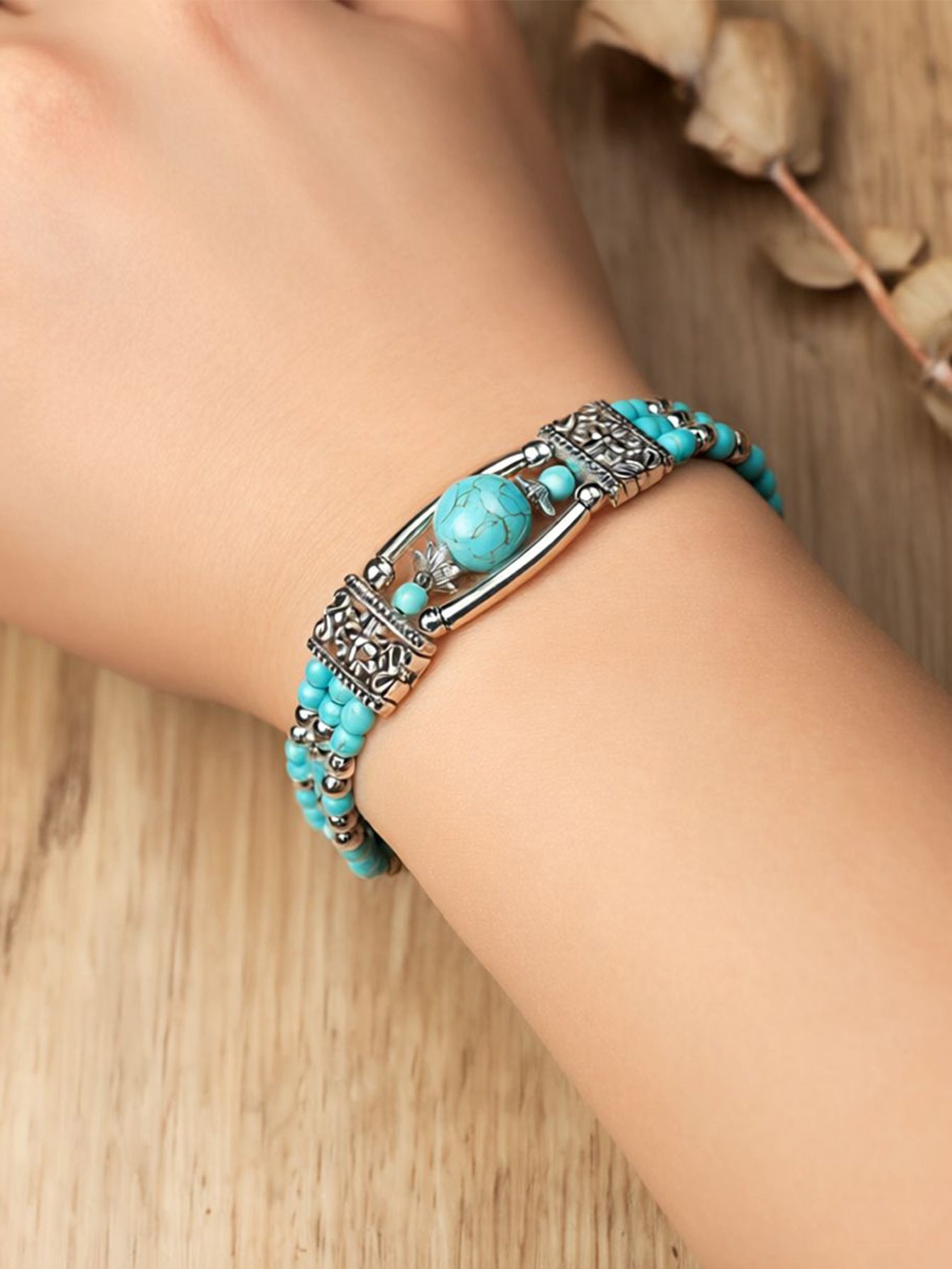 Silver and Turquoise Beaded Bangle Bracelet for Casual Wear.