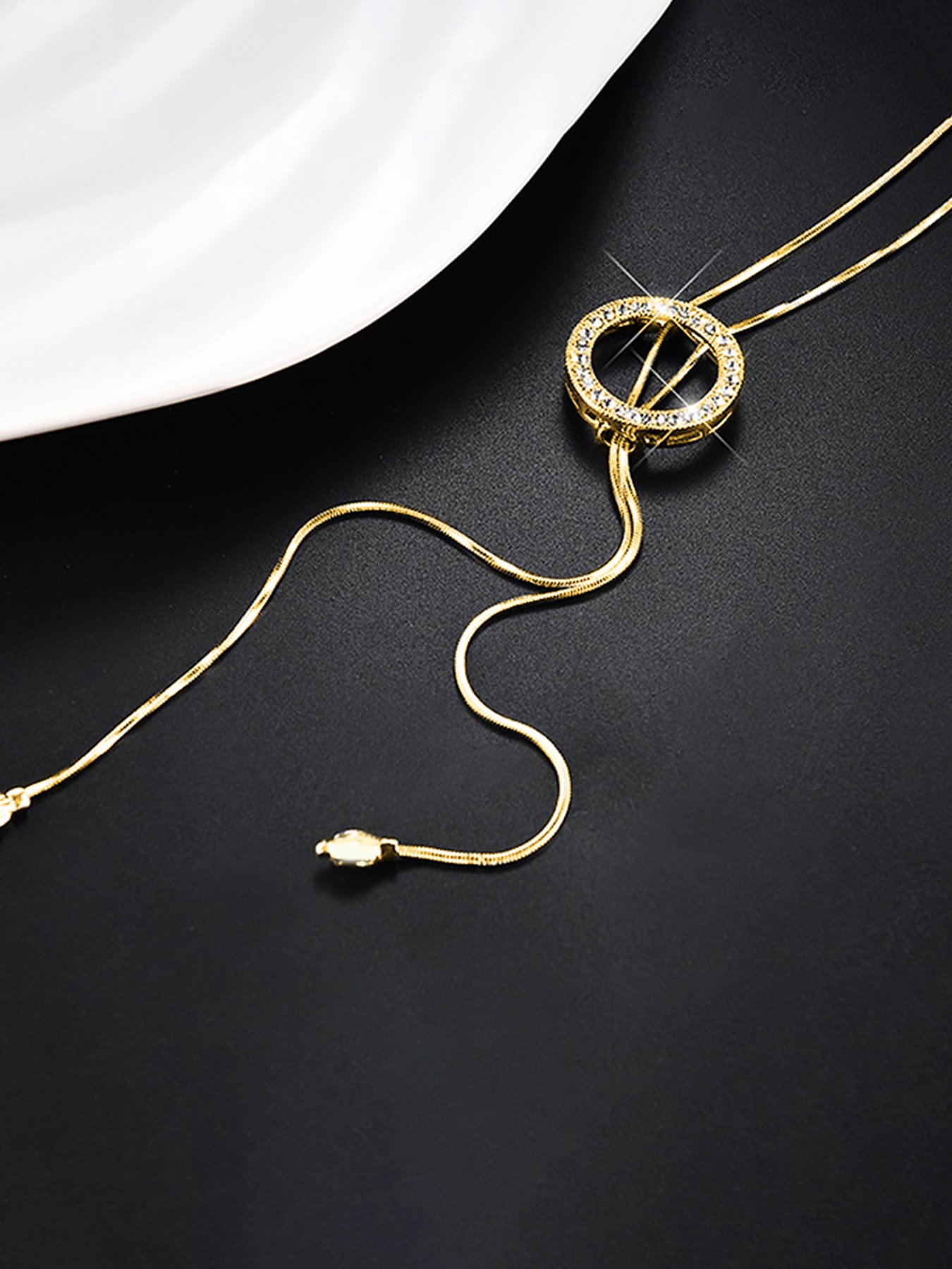 Gold Circle Pendant Necklace