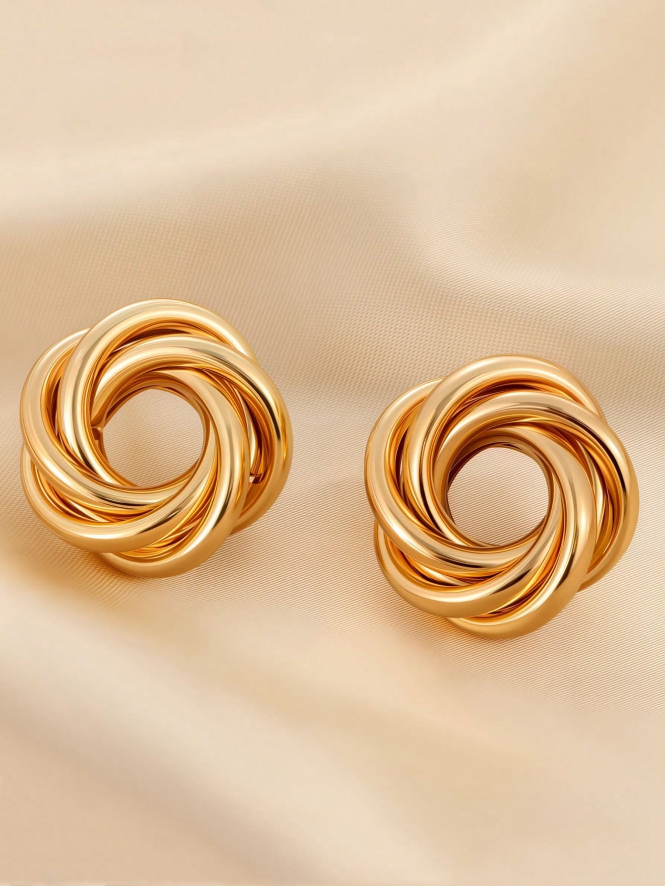 Gold Intertwined Circle Stud Earrings for Everyday Wear