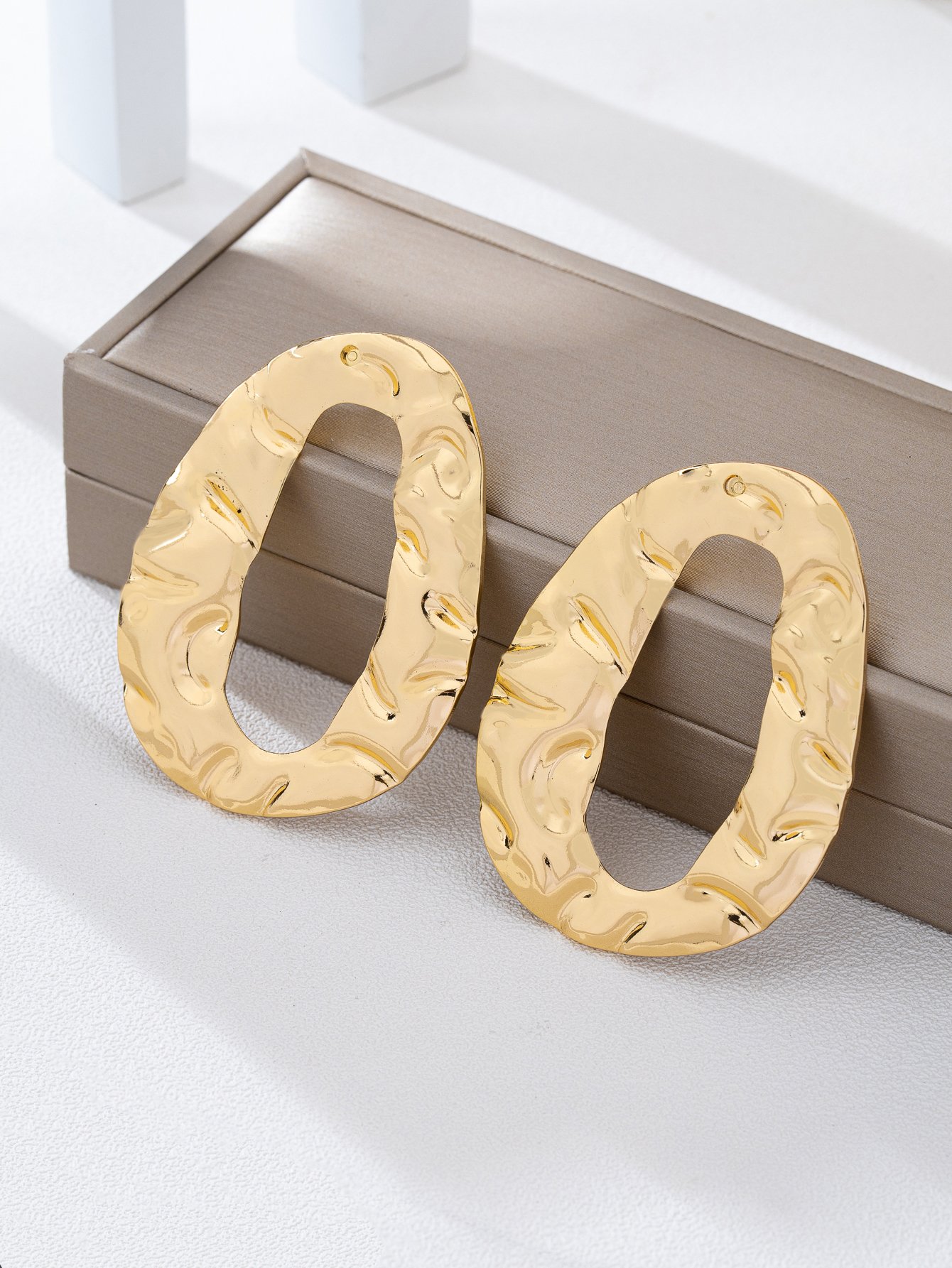  Gold Irregular Geometric Earrings for Casual Wear