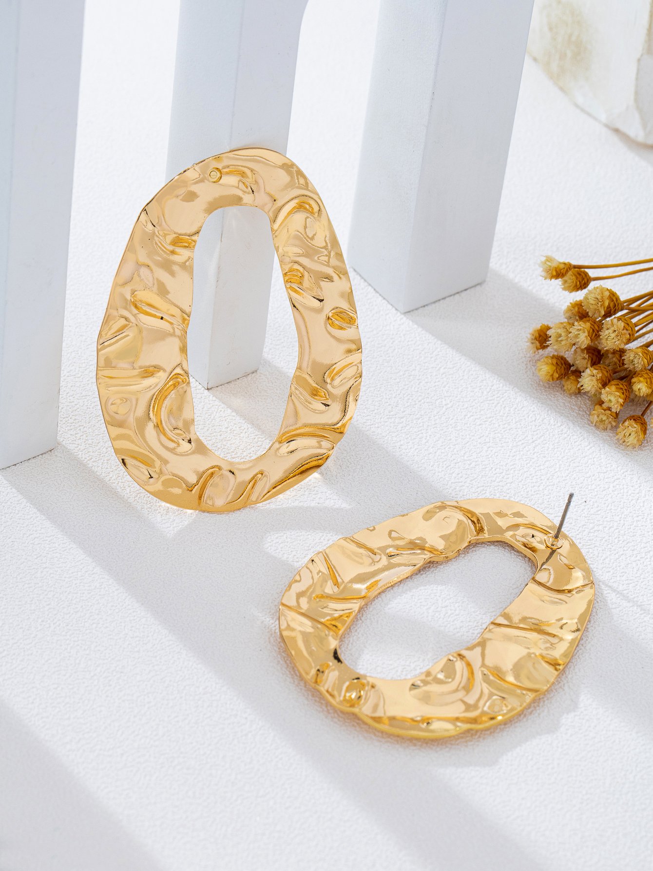  Gold Irregular Geometric Earrings for Casual Wear