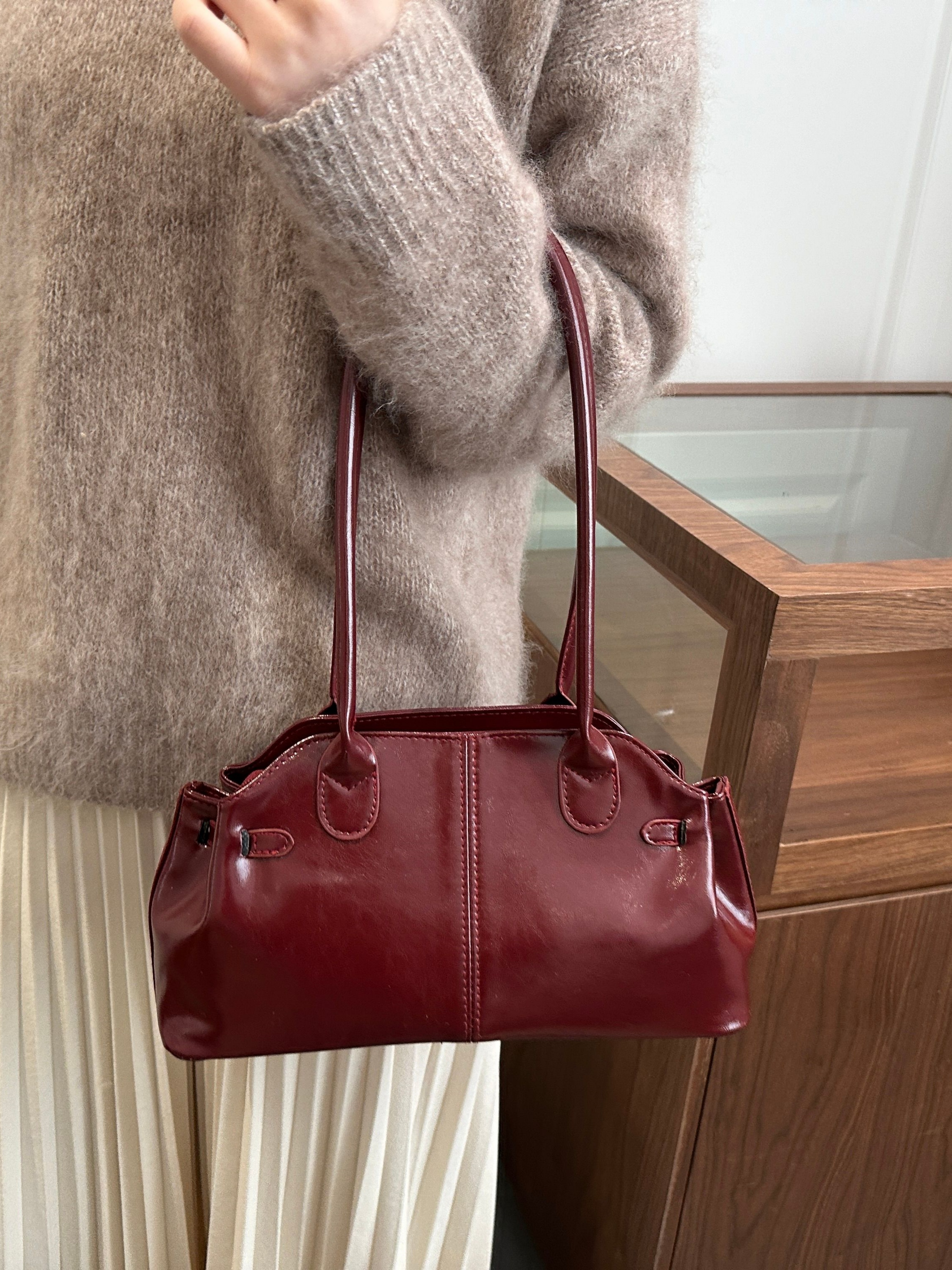 Red Solid Shoulder Bag with Zip
