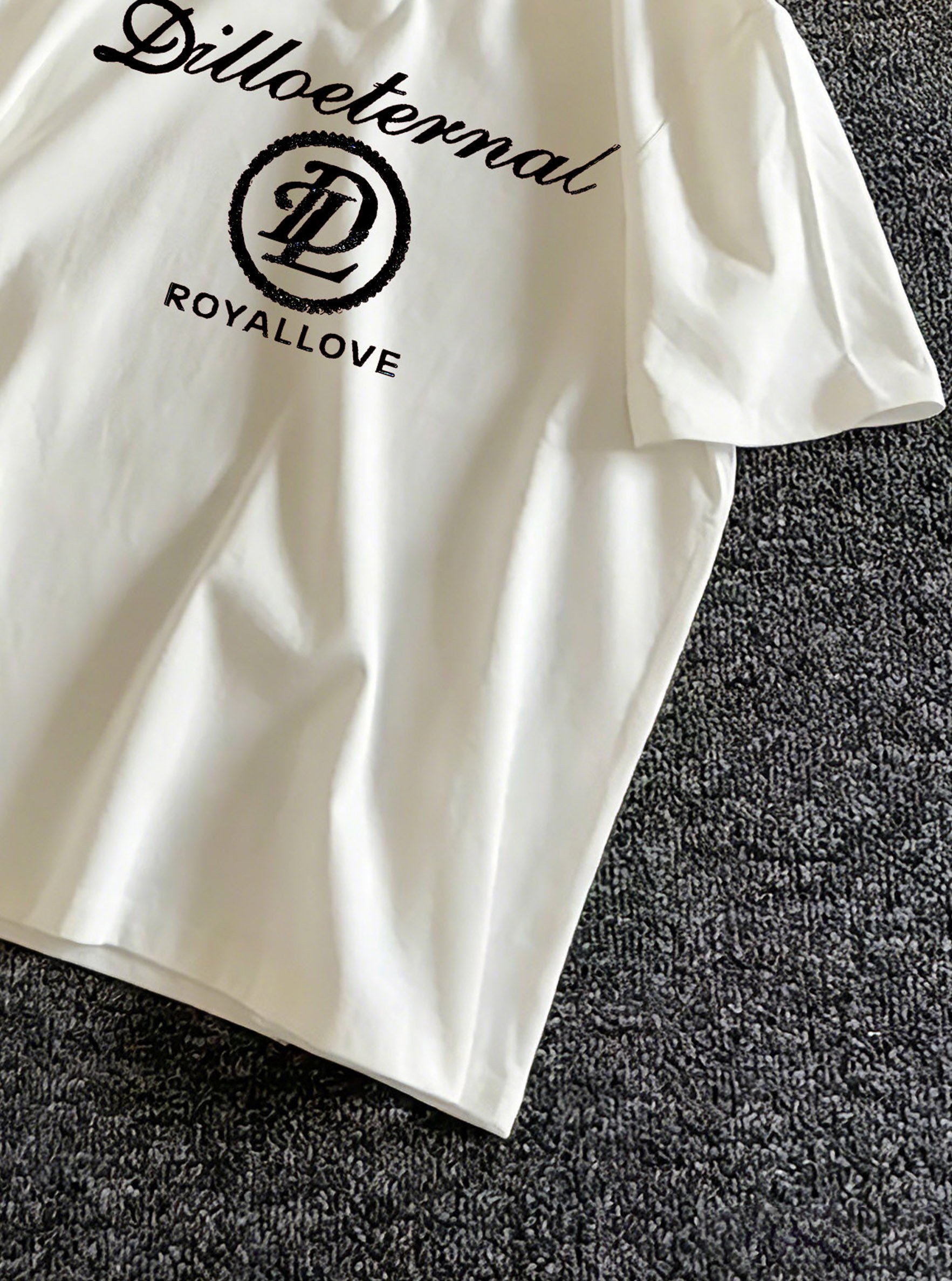 Men White Cotton Short Sleeve T-Shirt with Dilloeternal Royallove Print