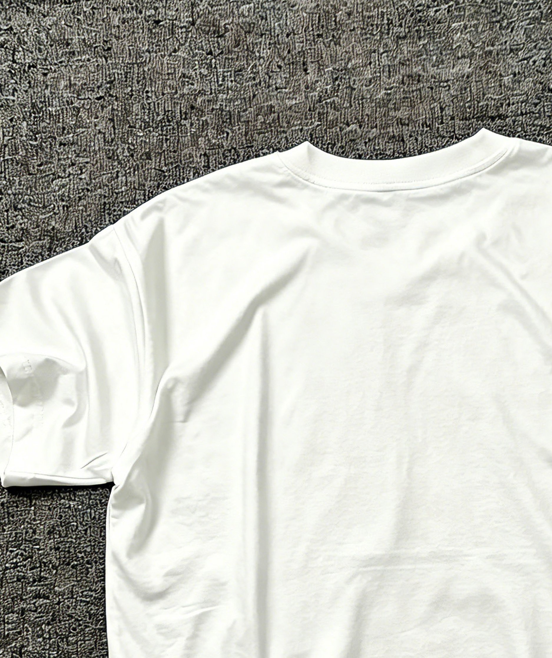 Men White Geometric Print Short Sleeve Round Neck T-Shirt