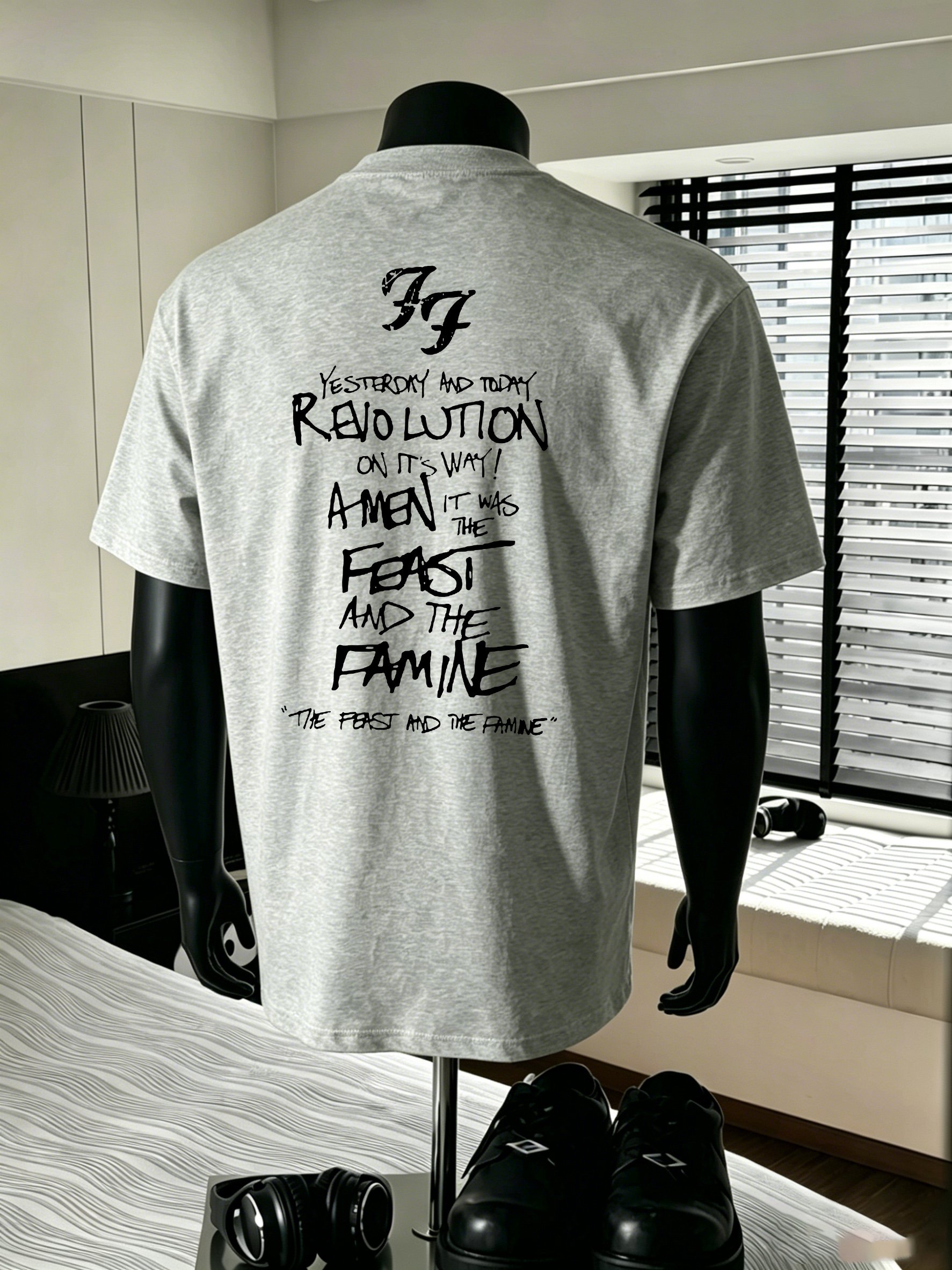 Men Grey Short Sleeve T-Shirt with Unique Print