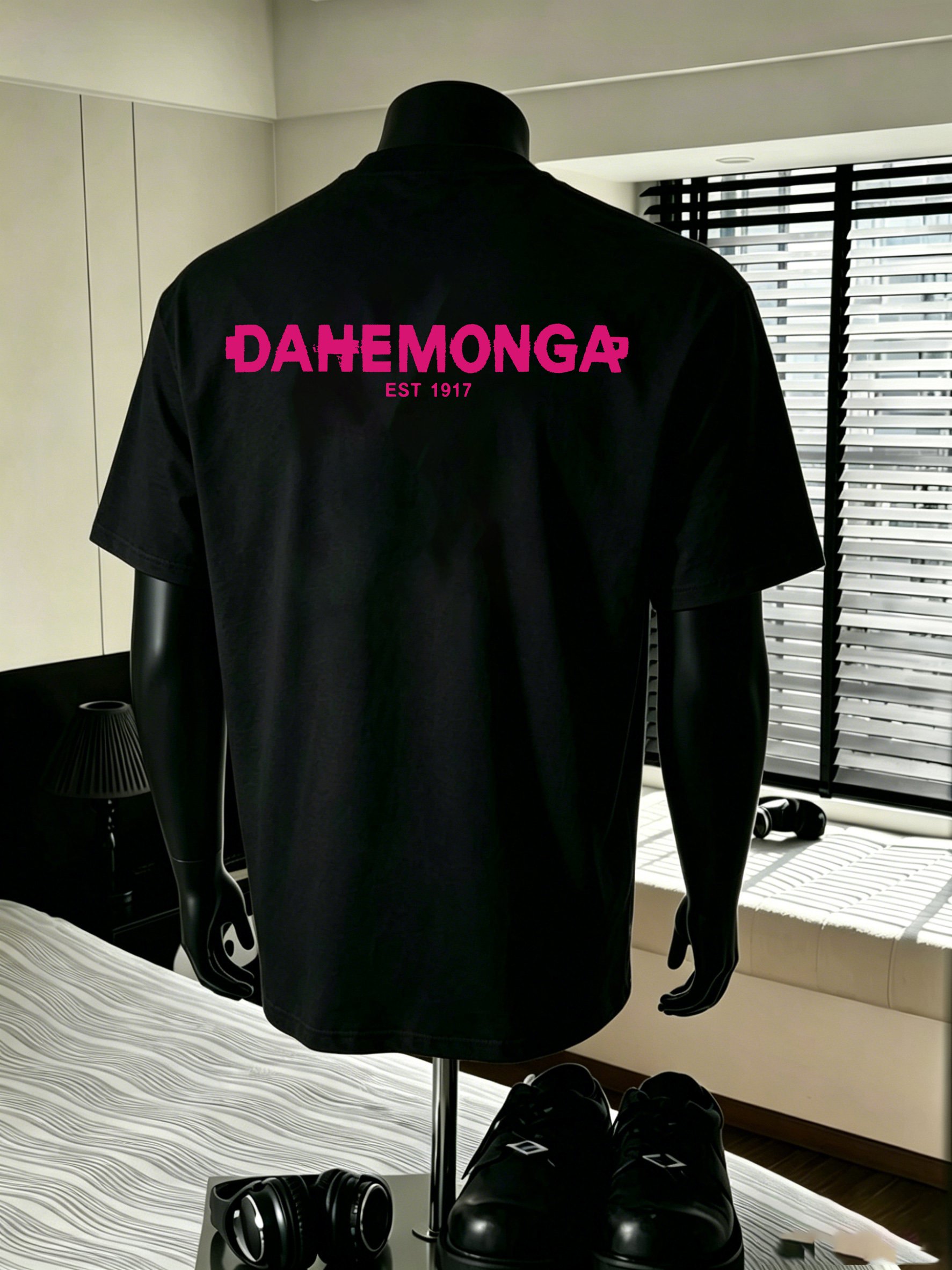 Men Black Cotton Short Sleeve T-Shirt with Geometric Print