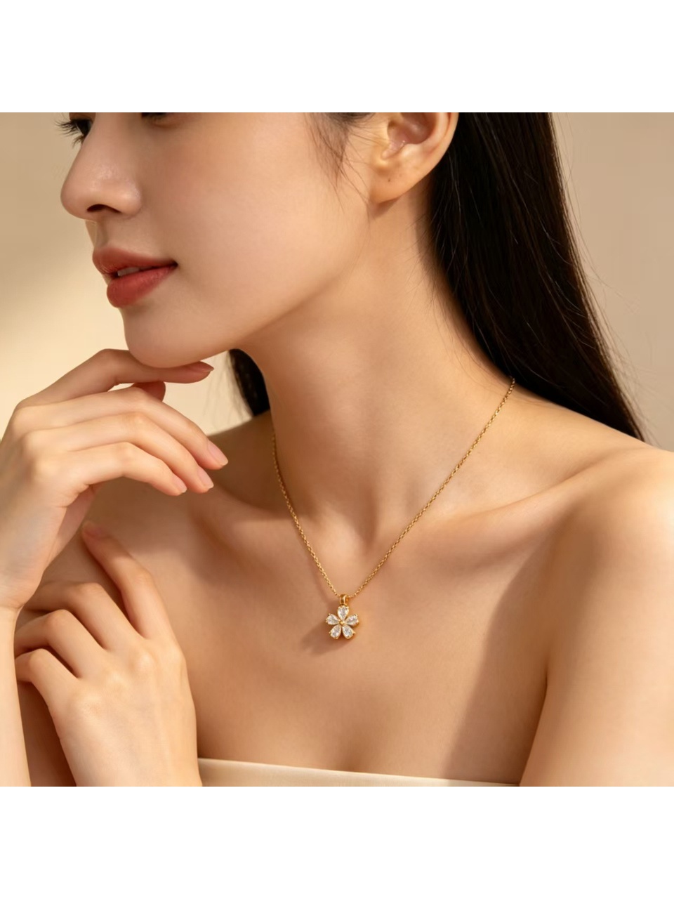 Gold Tone Sparkling Zircon Clover Pendant Necklace