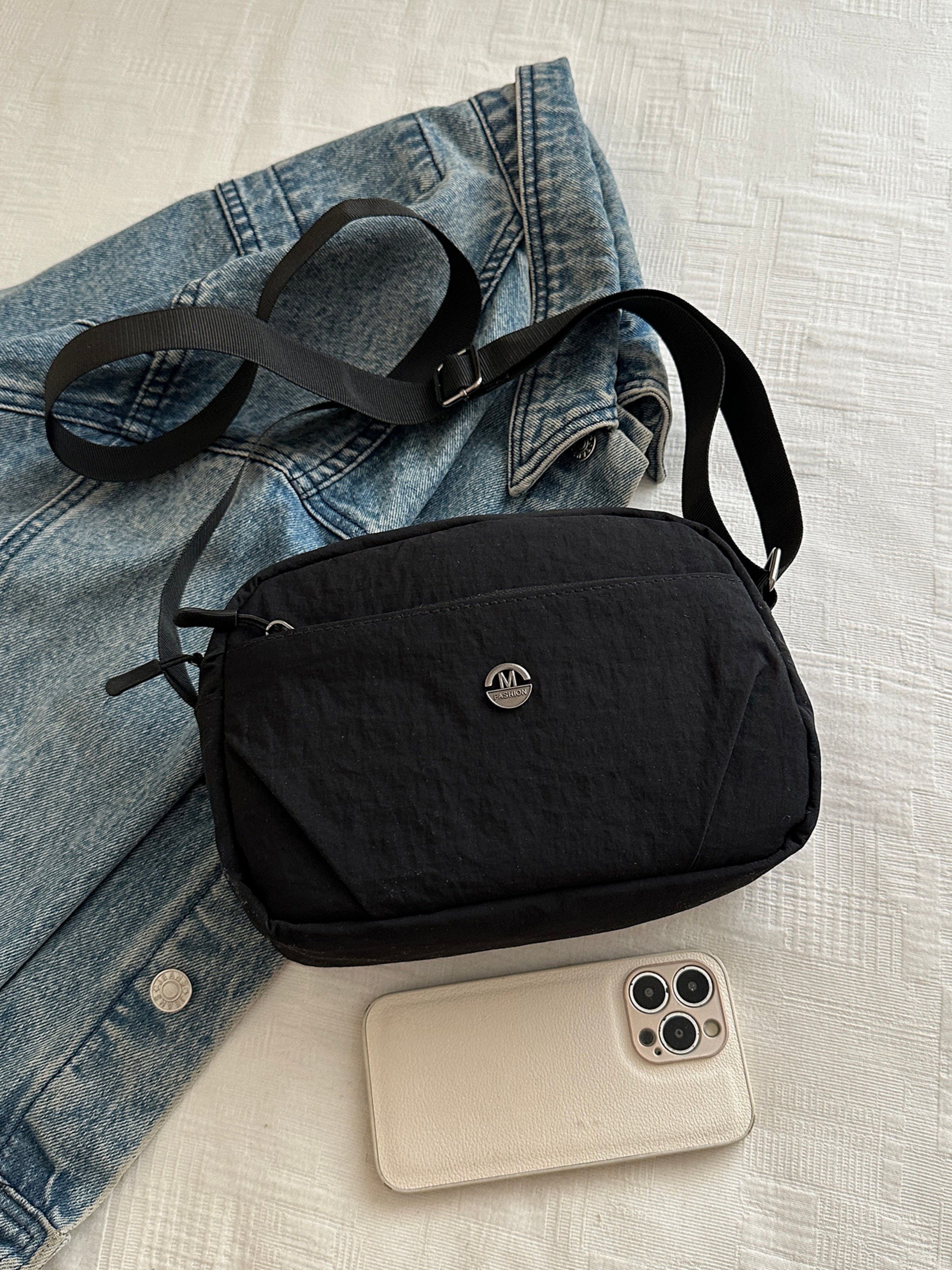 Black Solid Crossbody Bag with Zip