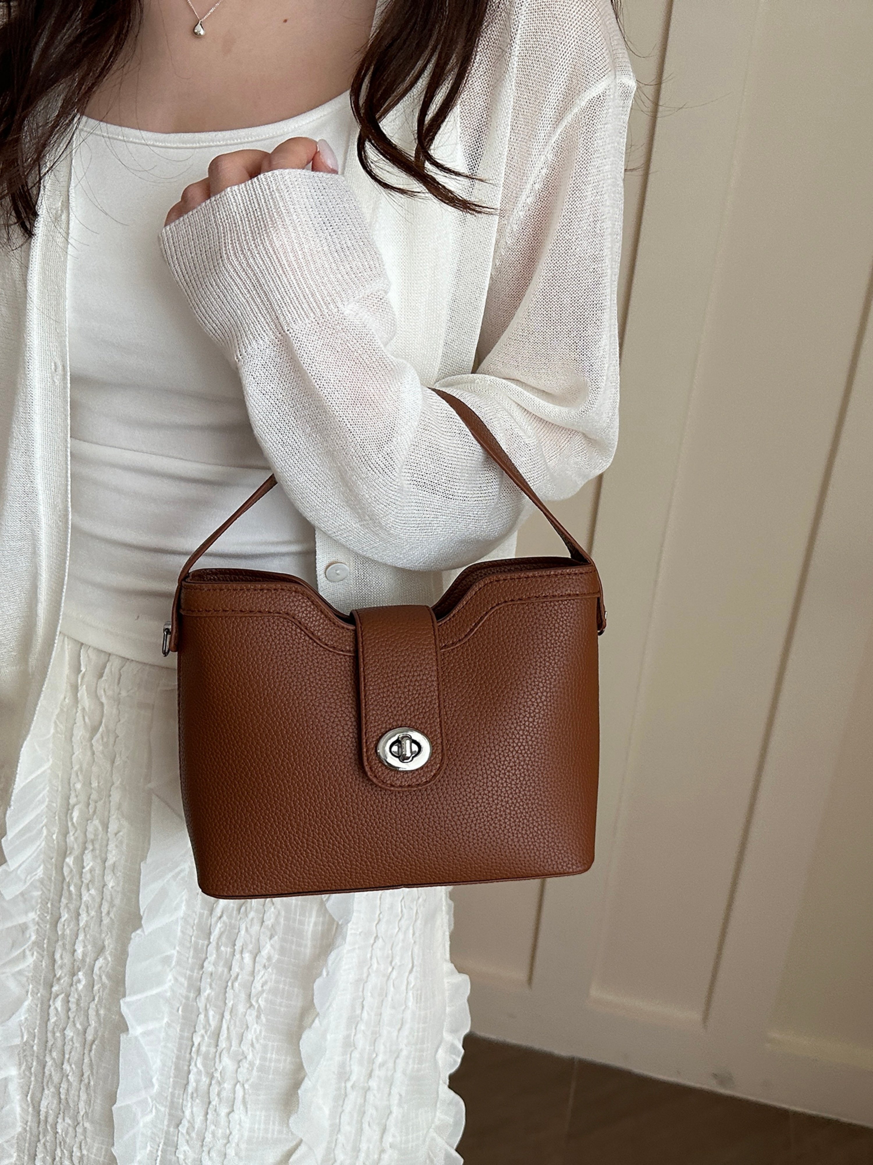 Brown Texture Handbag with Magnetic Closure