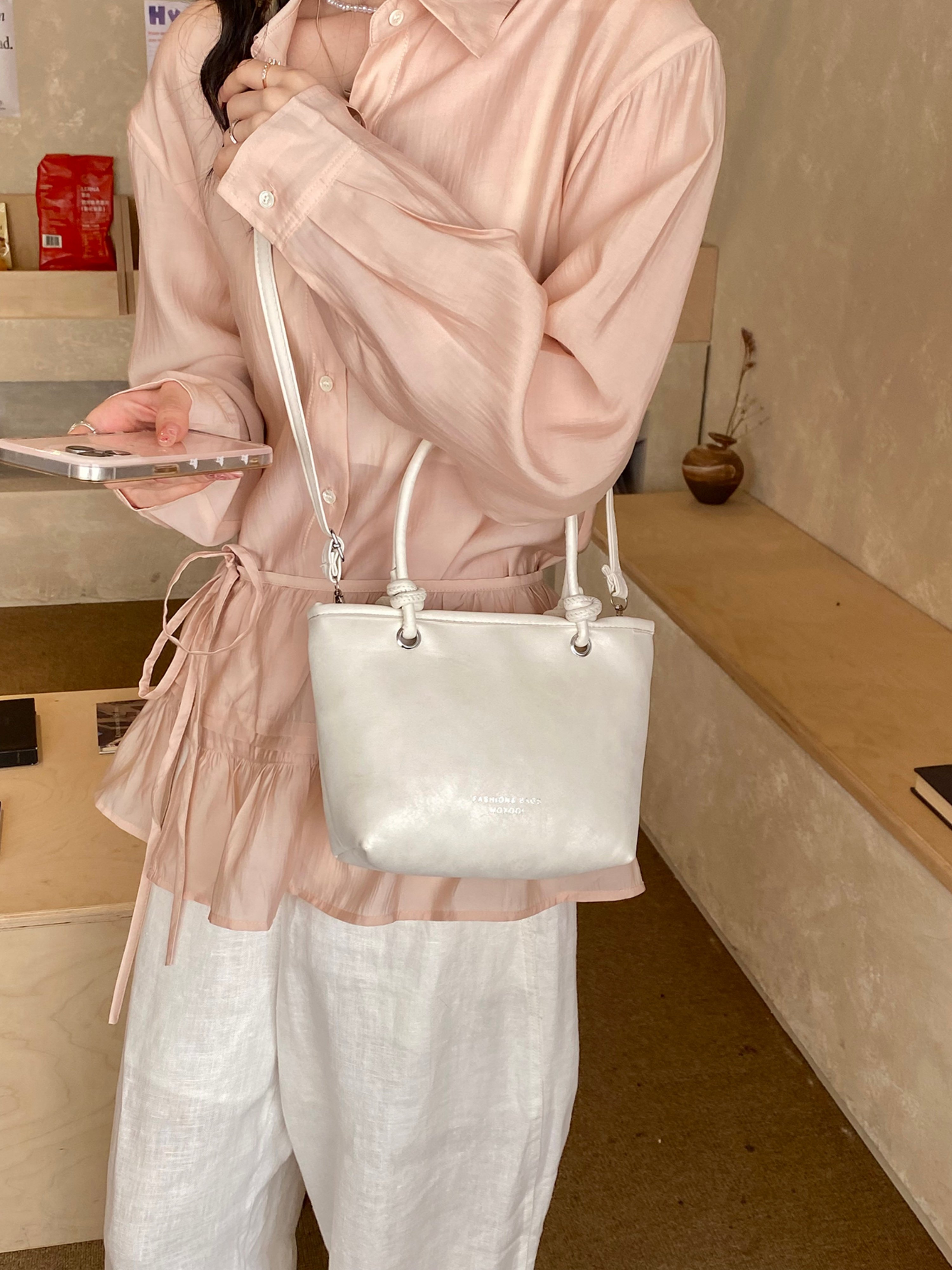 White Solid Handbag with Zip