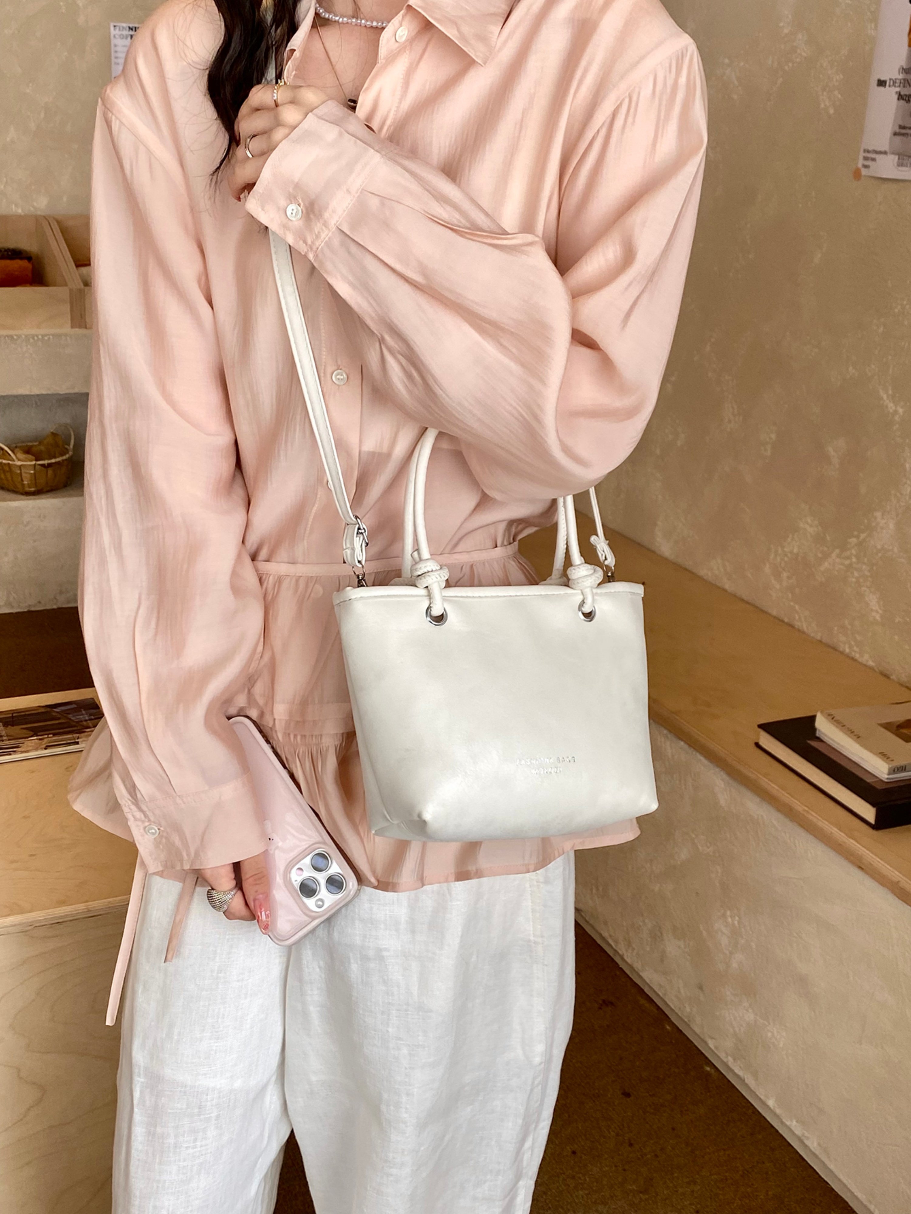 White Solid Handbag with Zip