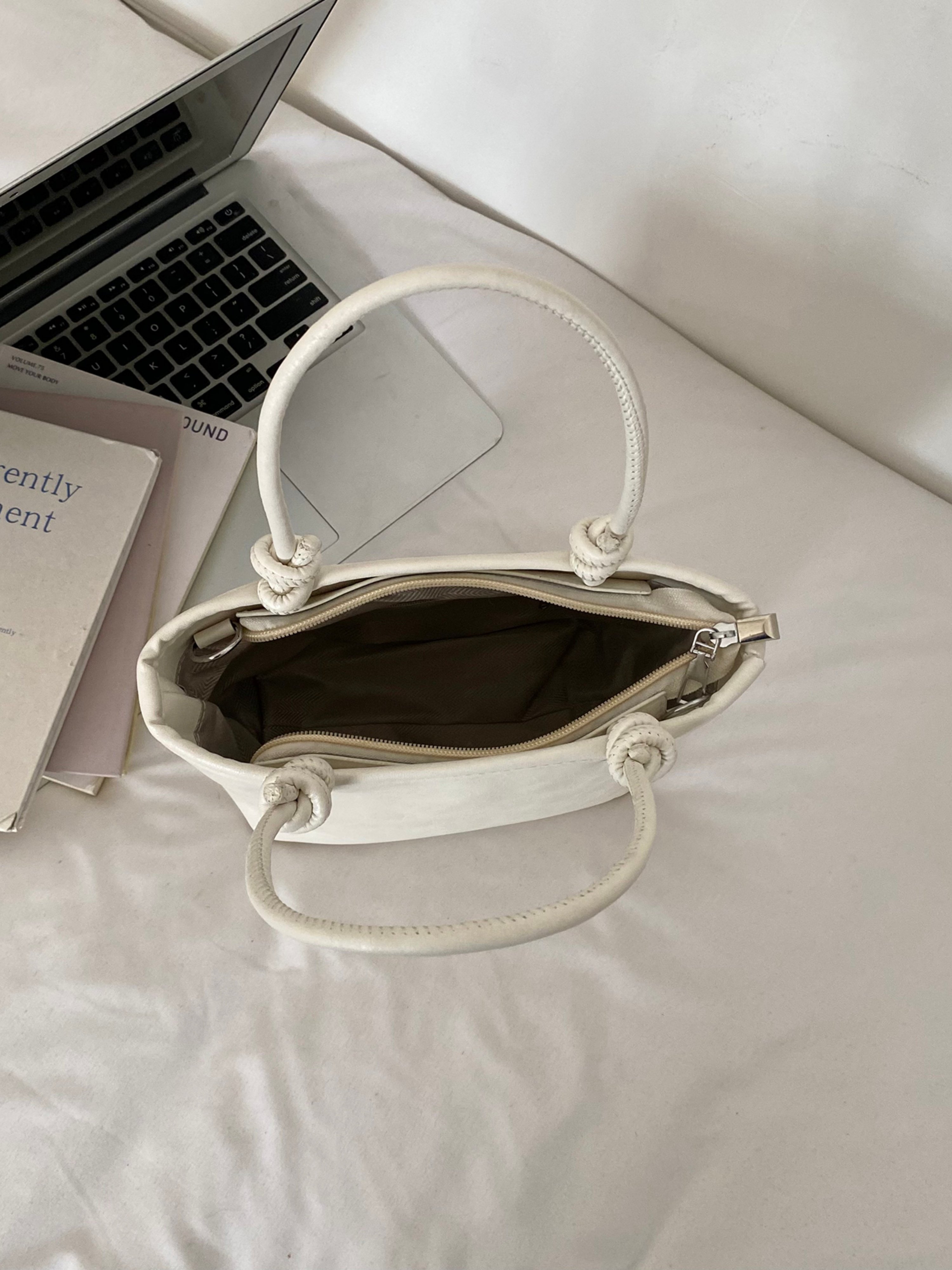 White Solid Handbag with Zip