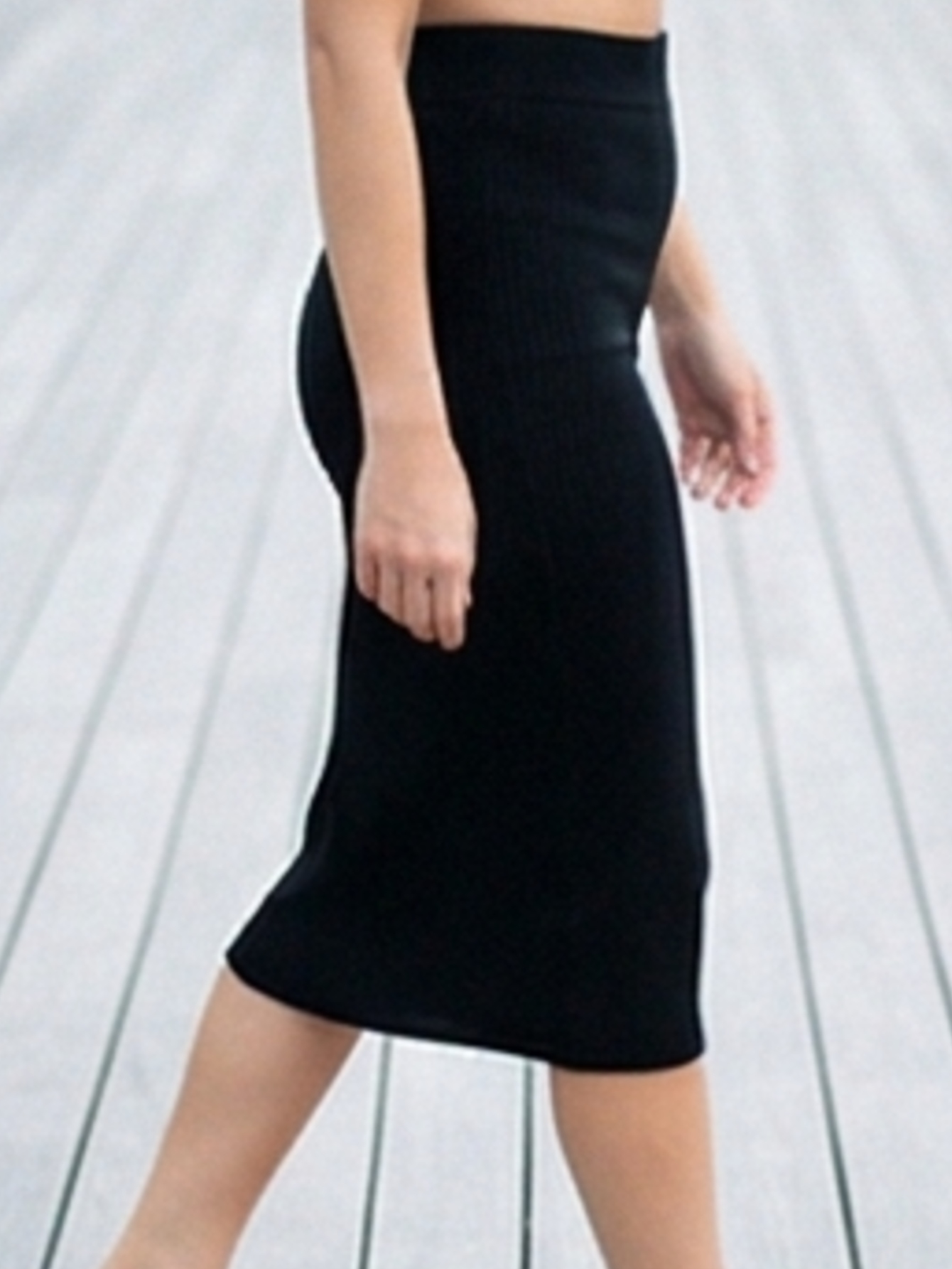 Elegant Black Pencil Skirt - Knee-Length Slim Fit for Women