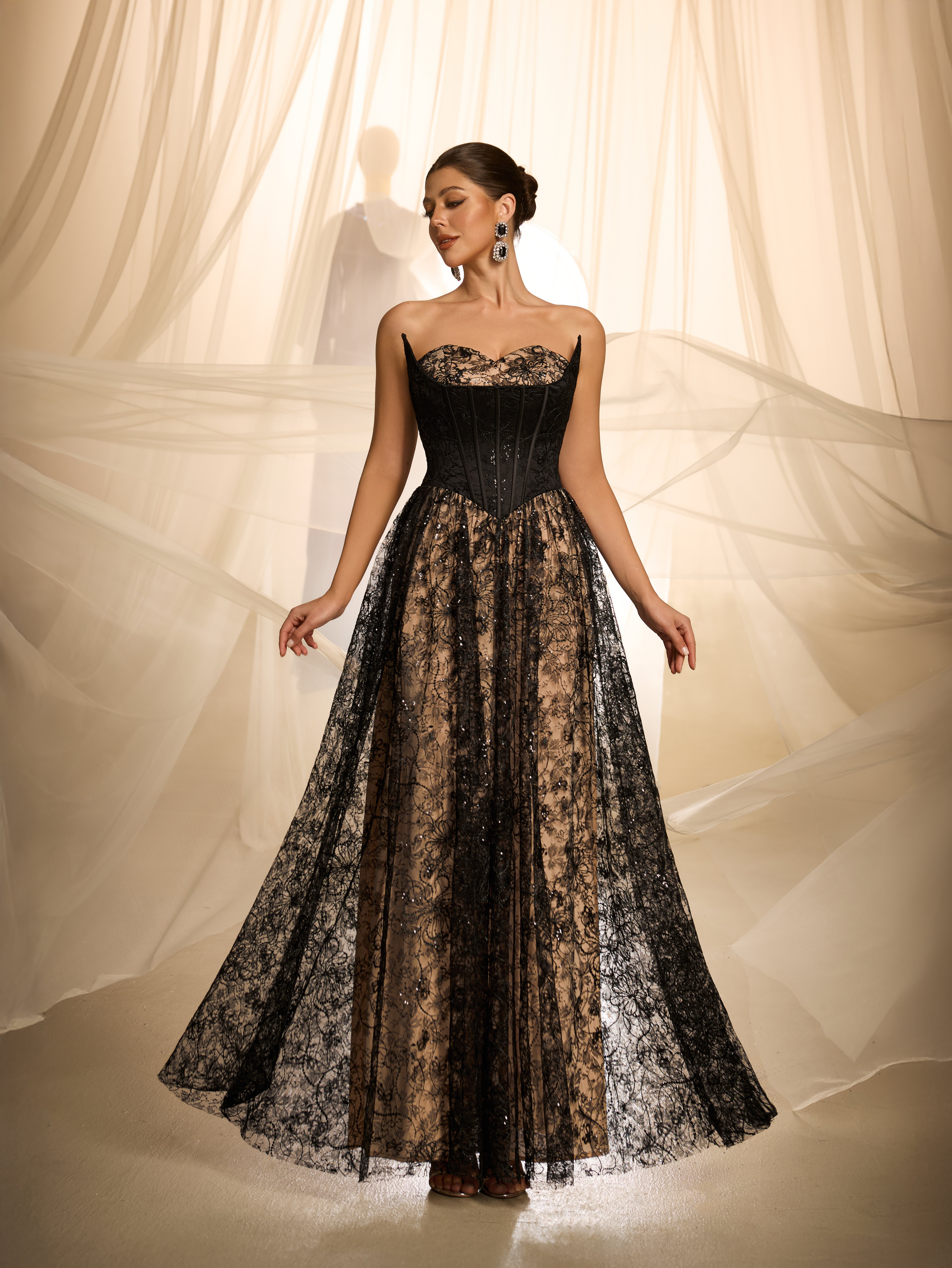 Black Lace Sleeveless A-Line Maxi Dress