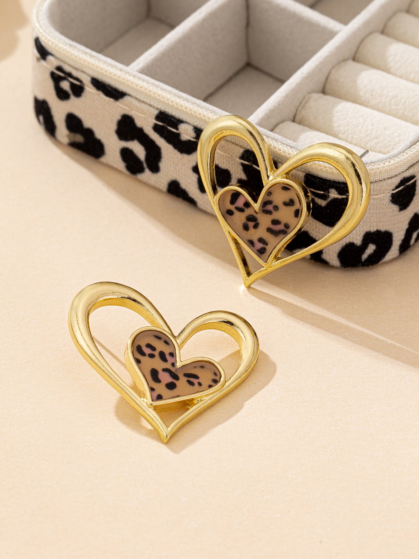 Leopard Print Heart Dangle Earrings - Multi-Color Casual Style.