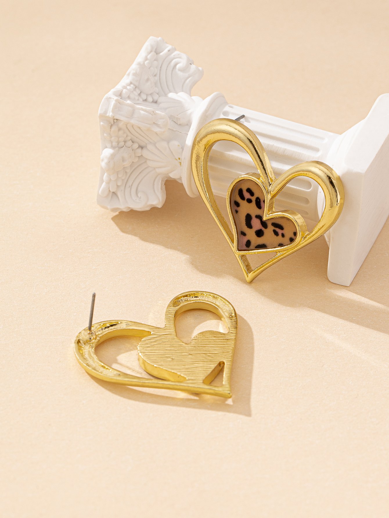 Leopard Print Heart Dangle Earrings - Multi-Color Casual Style.