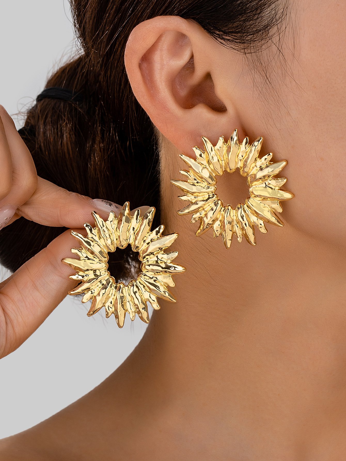 Gold Sunflower Stud Earrings for Everyday Wear.