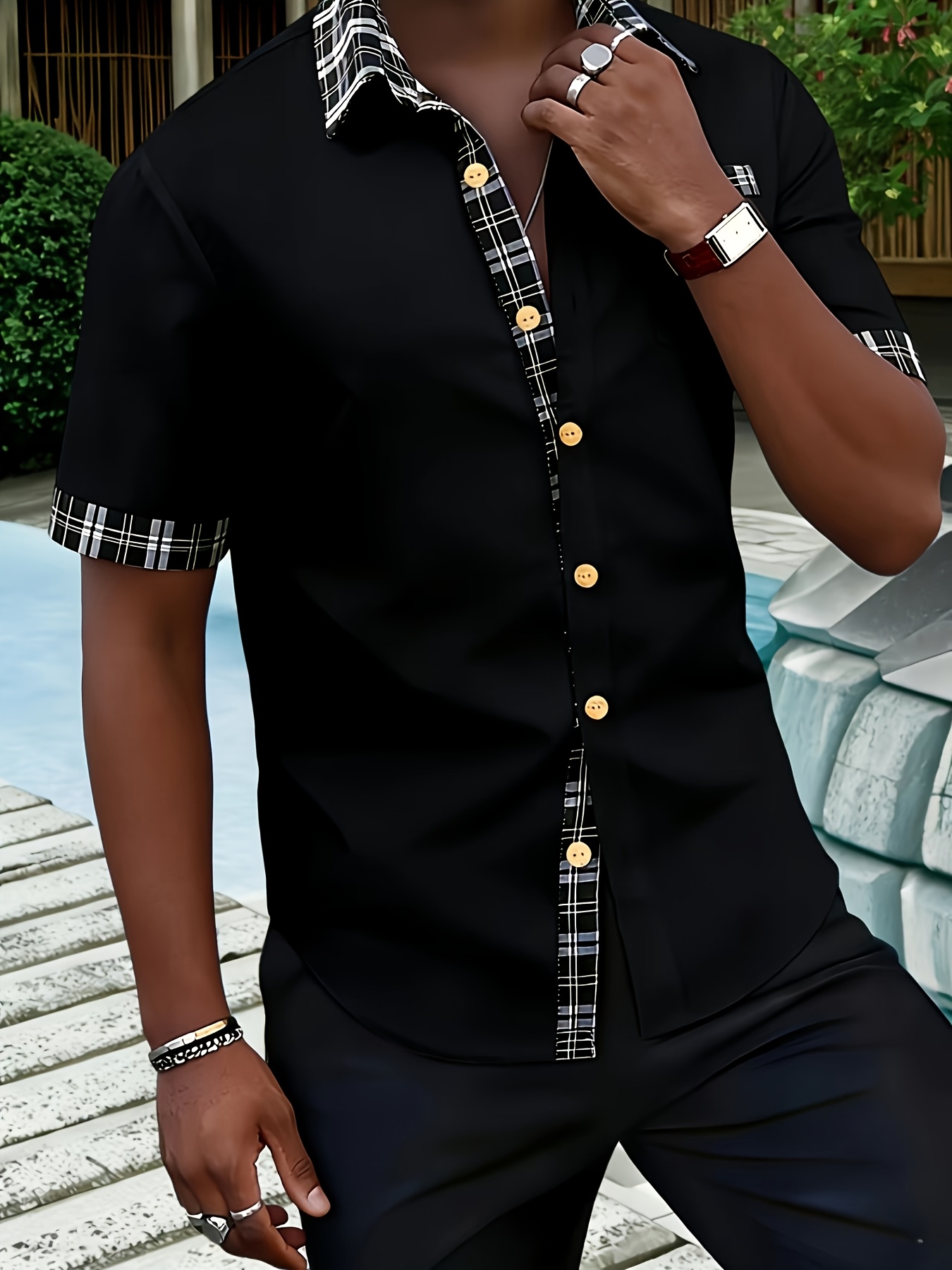 Black Short-Sleeve Shirt with Plaid Trim Spread Collar